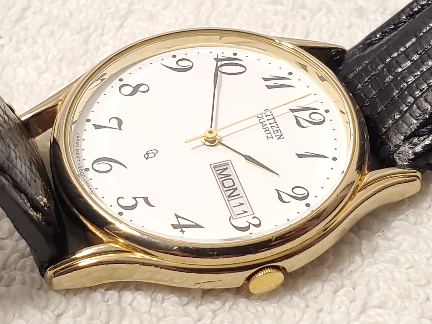 Vintage Citizen CQ Men's Day Date Gold Tone Watch White Dial Black Leather Strap
