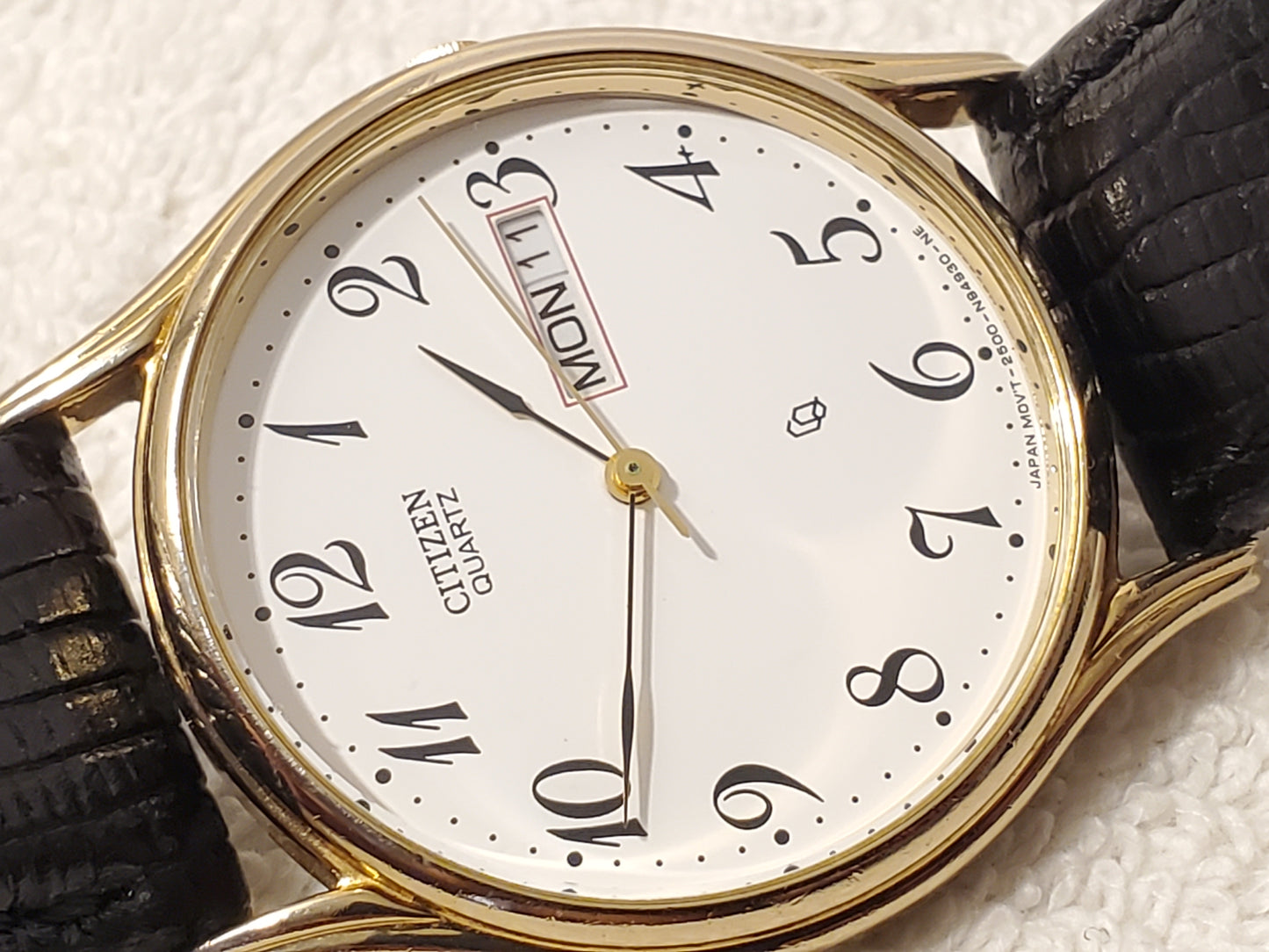 Vintage Citizen CQ Men's Day Date Gold Tone Watch White Dial Black Leather Strap