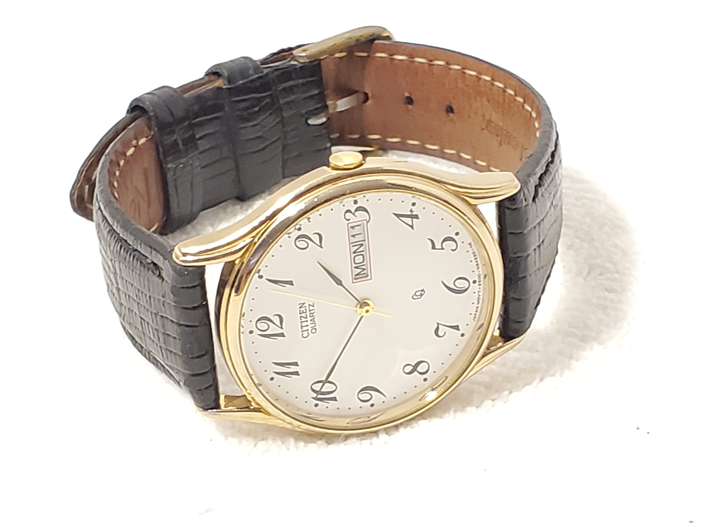 Vintage Citizen CQ Men's Day Date Gold Tone Watch White Dial Black Leather Strap