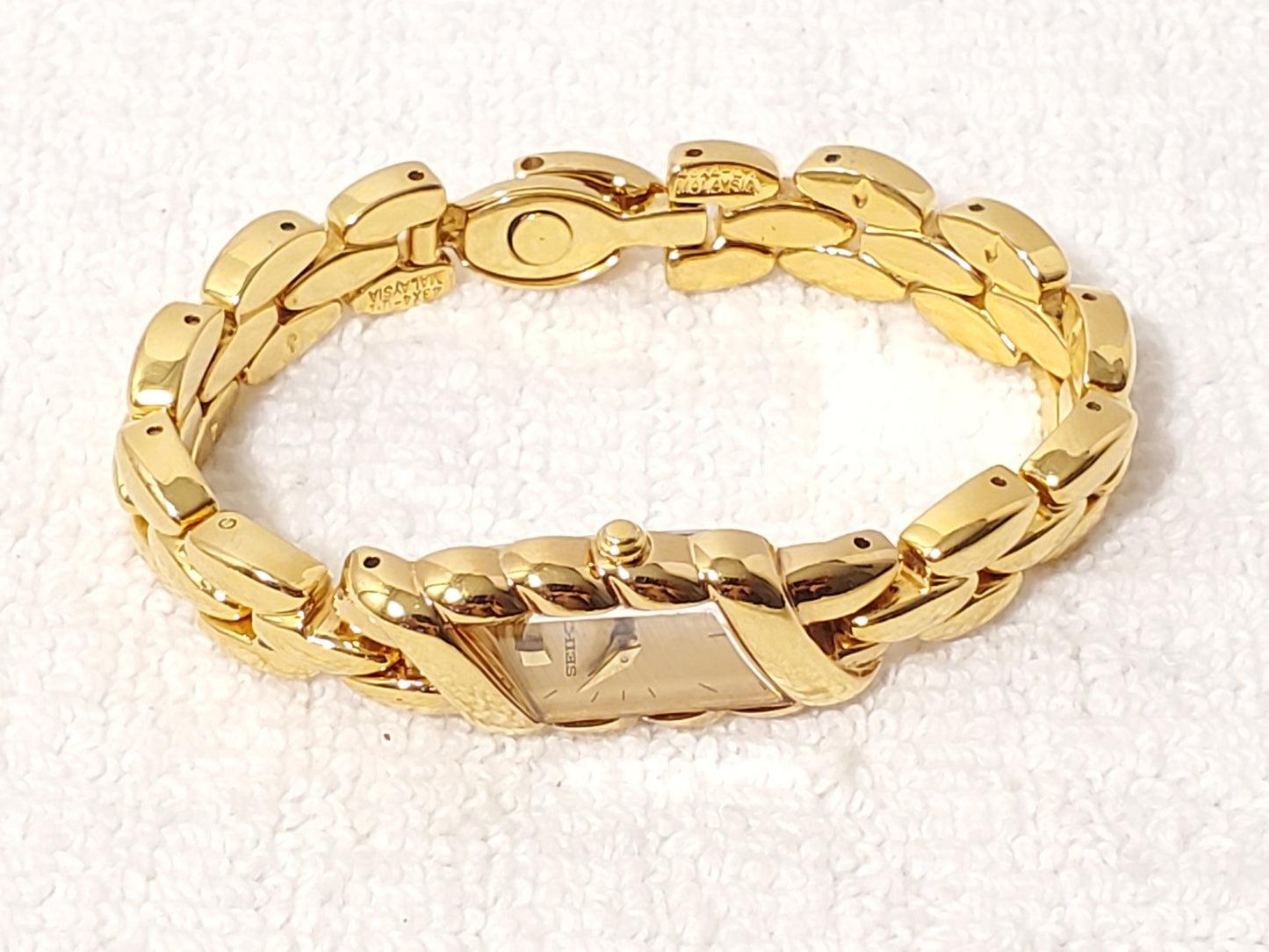 Vintage Seiko Women's Gold Tone Quartz Watch One Jewel Asymmetrical Case S Steel