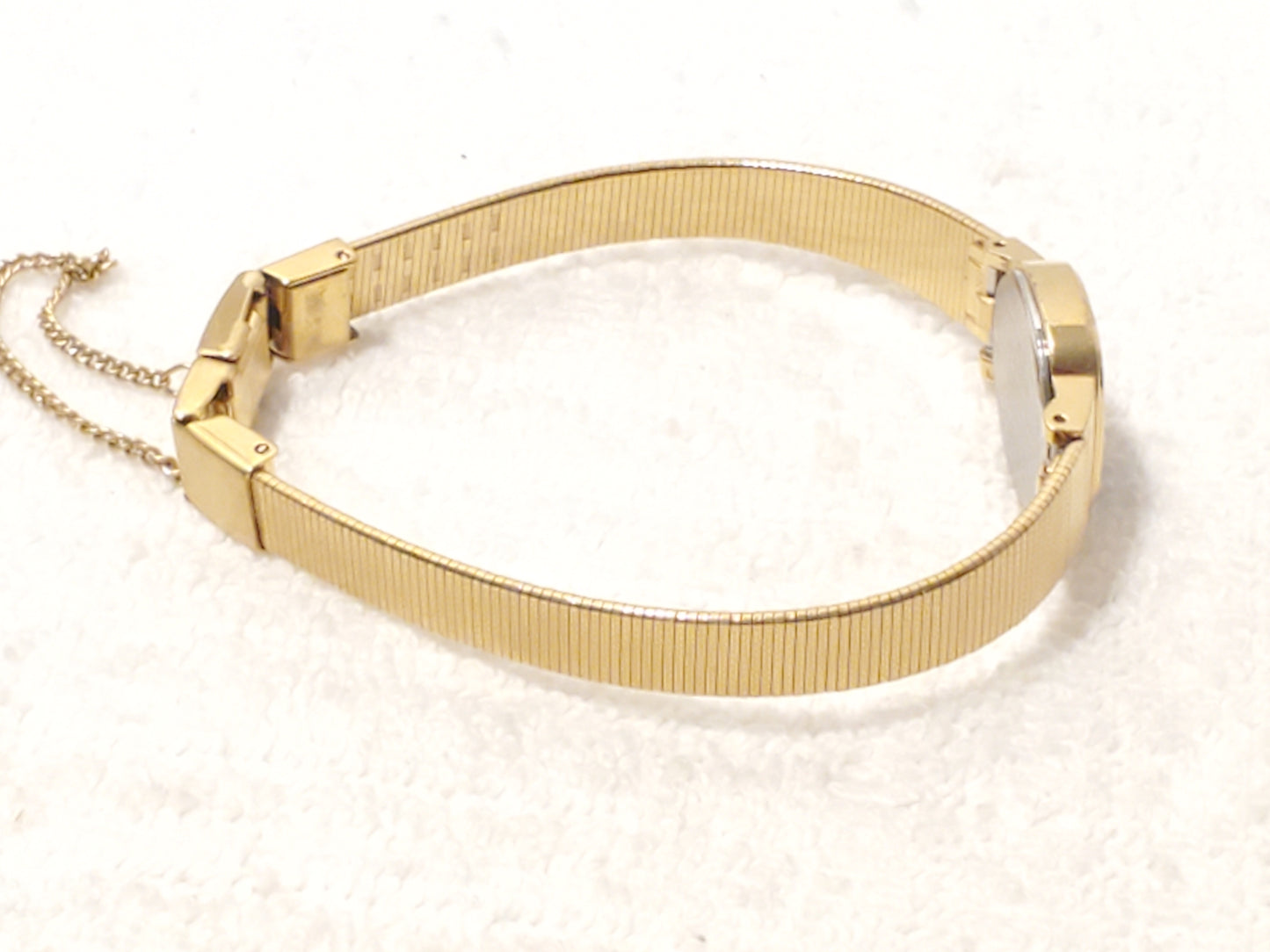 Vintage Seiko Women’s Gold Tone Quartz Watch Two Jewels Black Dial Base Metal