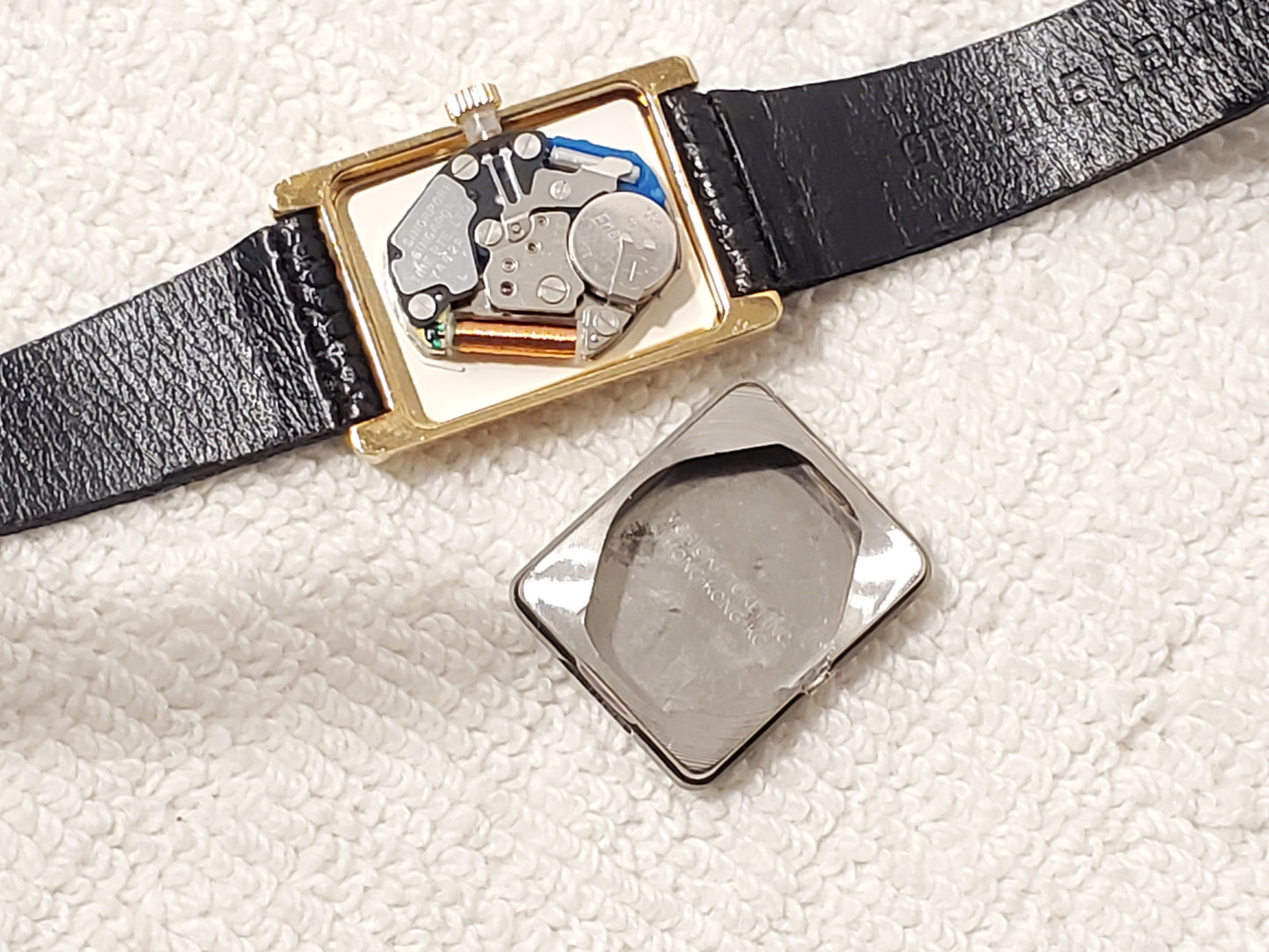 Vintage Lorus by Seiko Women's Tank Gold Tone Watch Two Jewels Roman Numerals SS