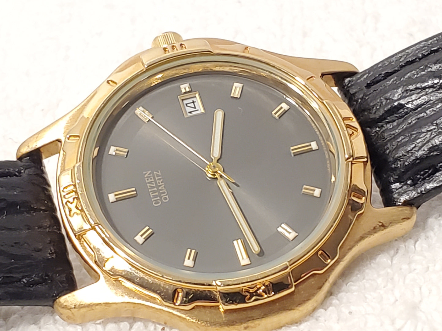 Vintage Citizen Men's Black Dial Date Quartz Watch Gold Plated Leather Strap SS