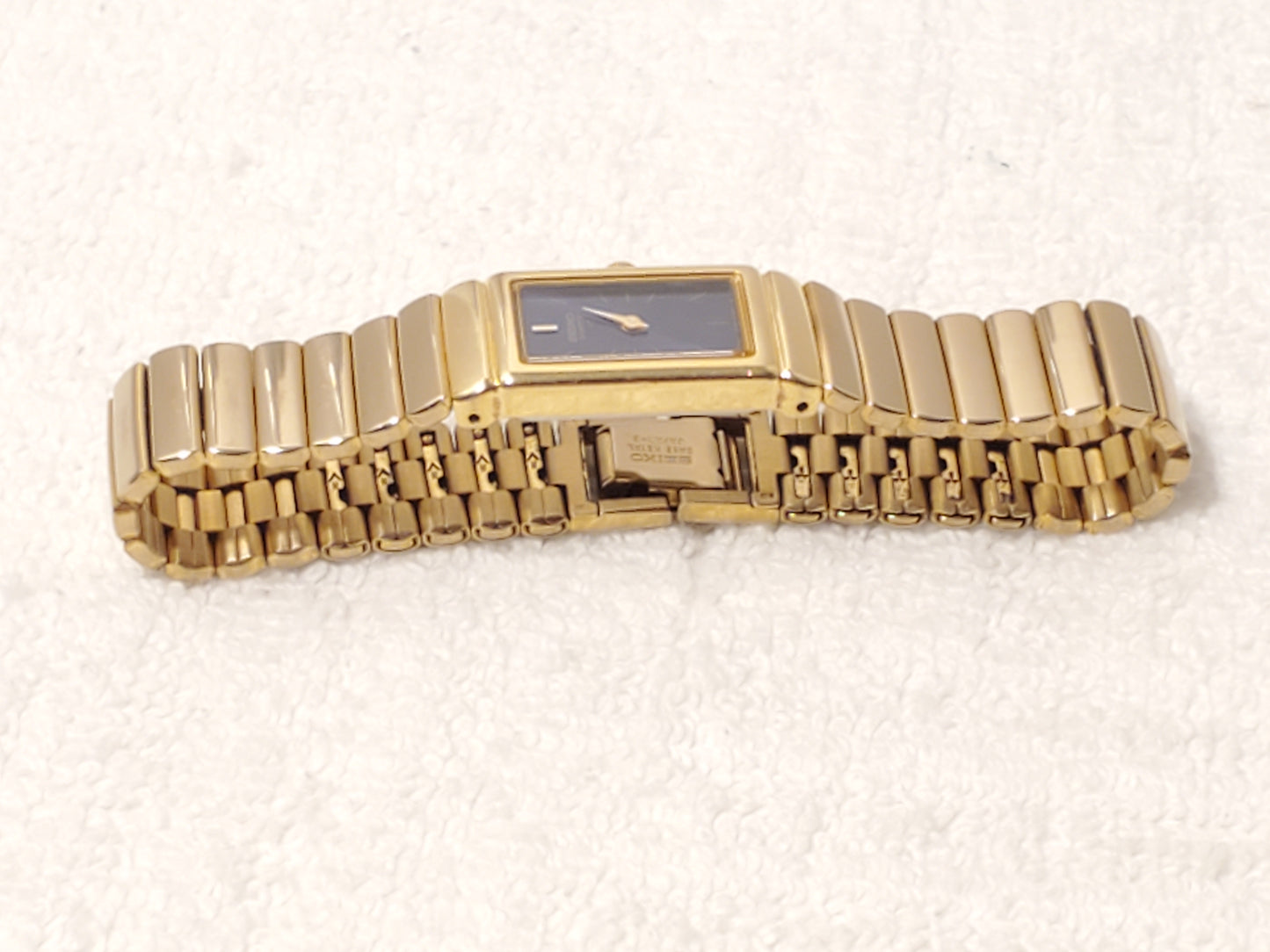 Vintage Seiko Gold Tone Blue Dial Women's Quartz Watch One Jewel Stainless Steel