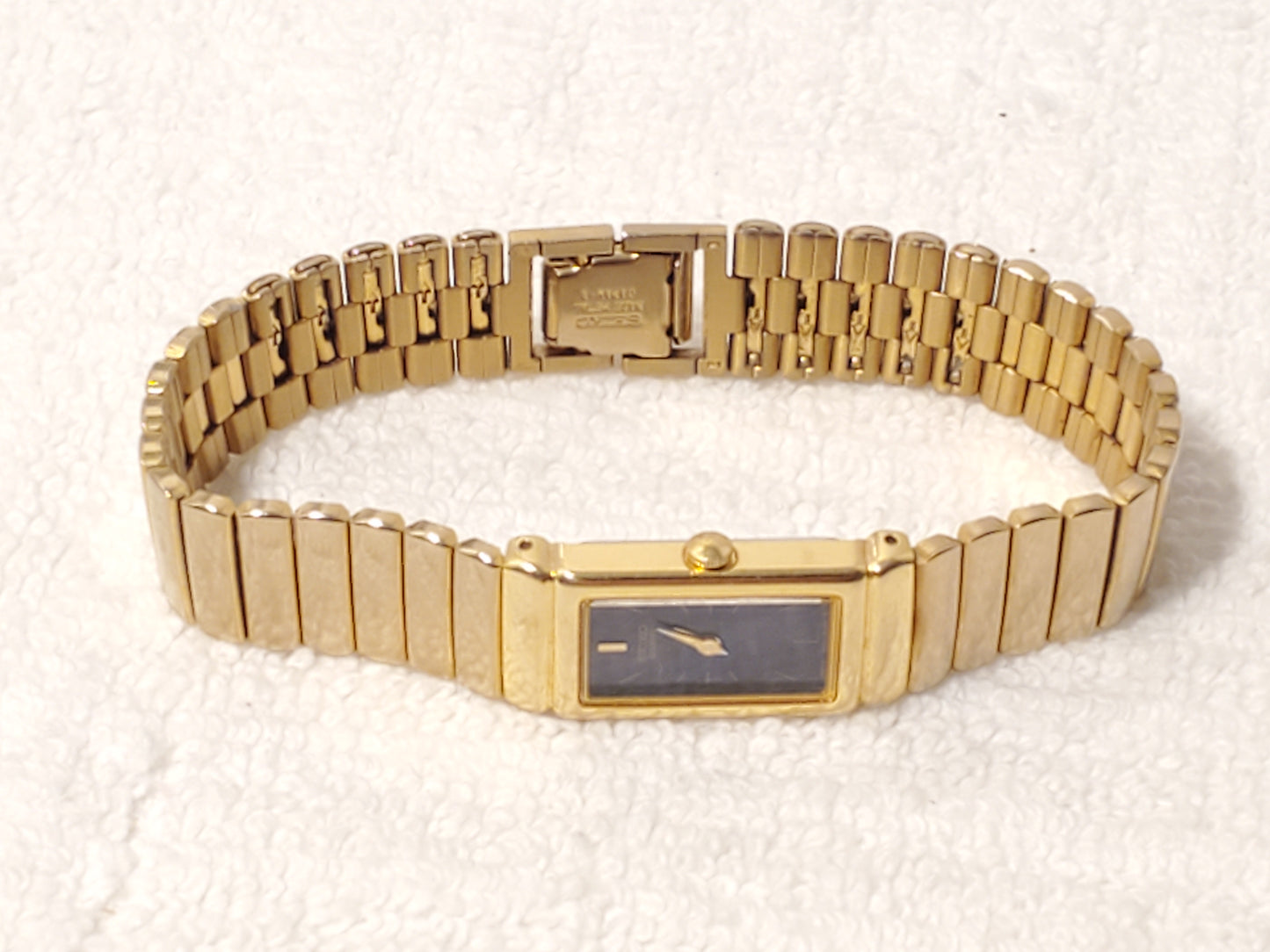 Vintage Seiko Gold Tone Blue Dial Women's Quartz Watch One Jewel Stainless Steel