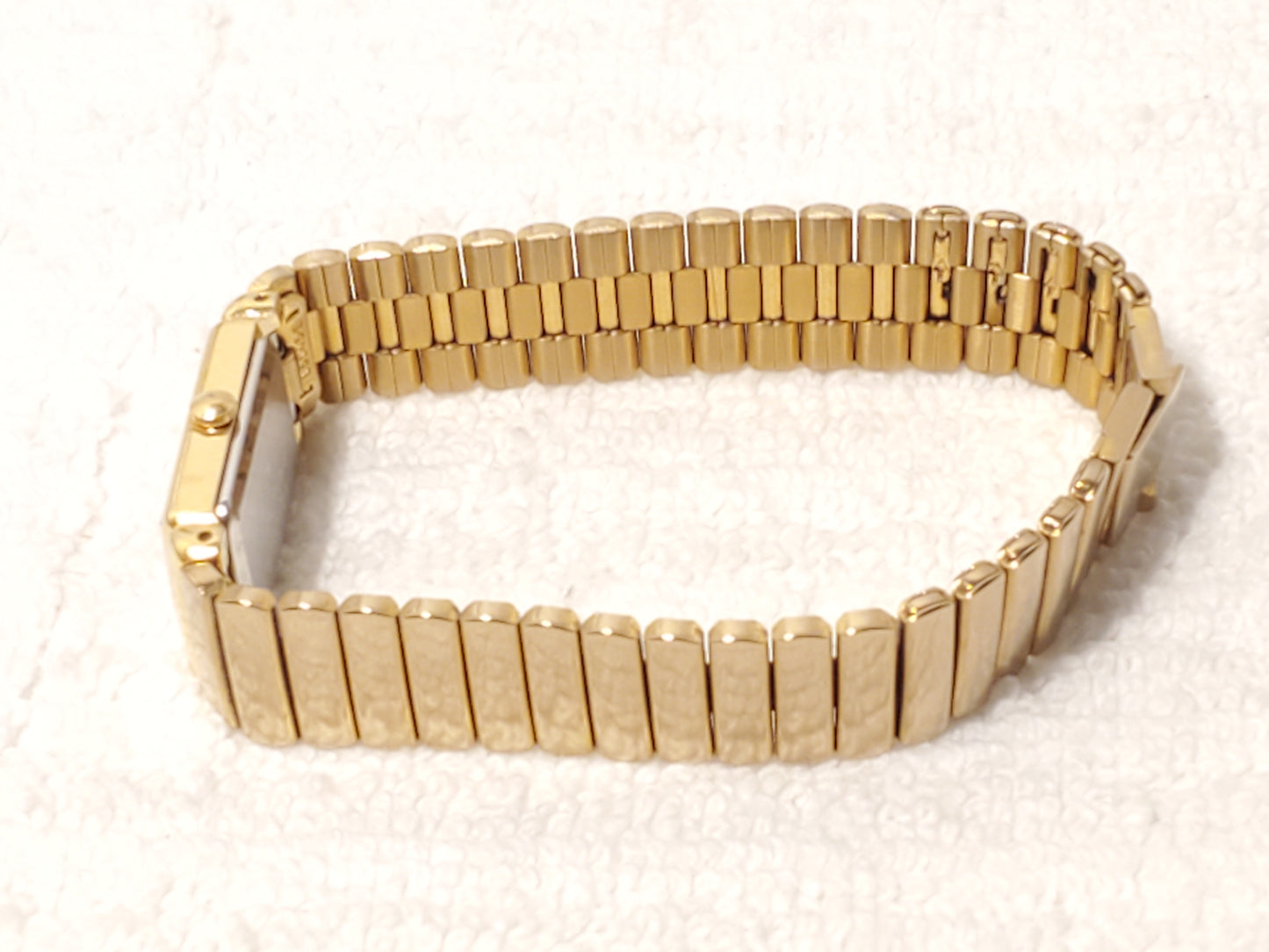 Vintage Seiko Gold Tone Blue Dial Women's Quartz Watch One Jewel Stainless Steel