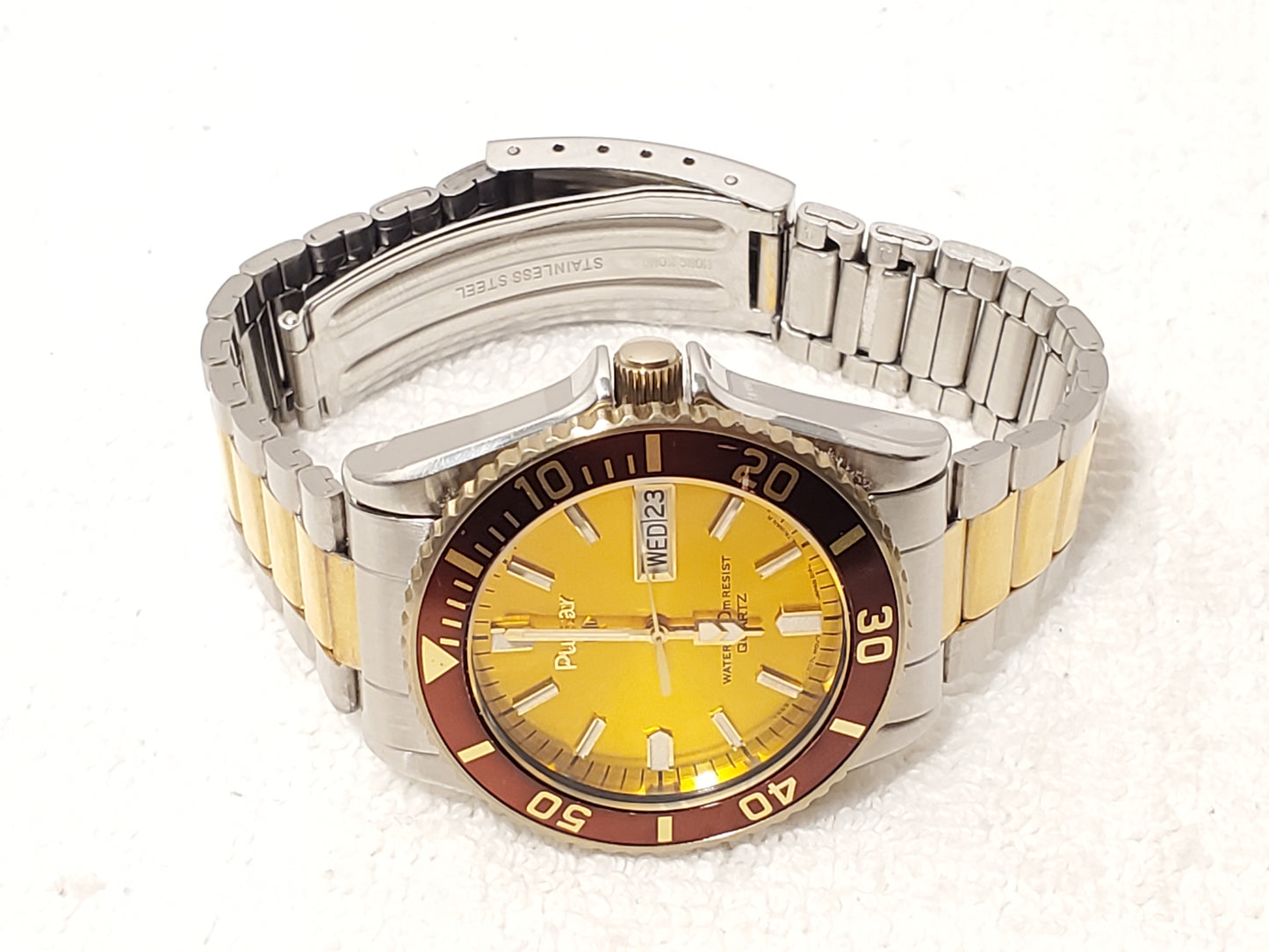 Vintage Pulsar by Seiko Men's Day Date Watch Yellow Dial Two Jewels Gold Tone SS