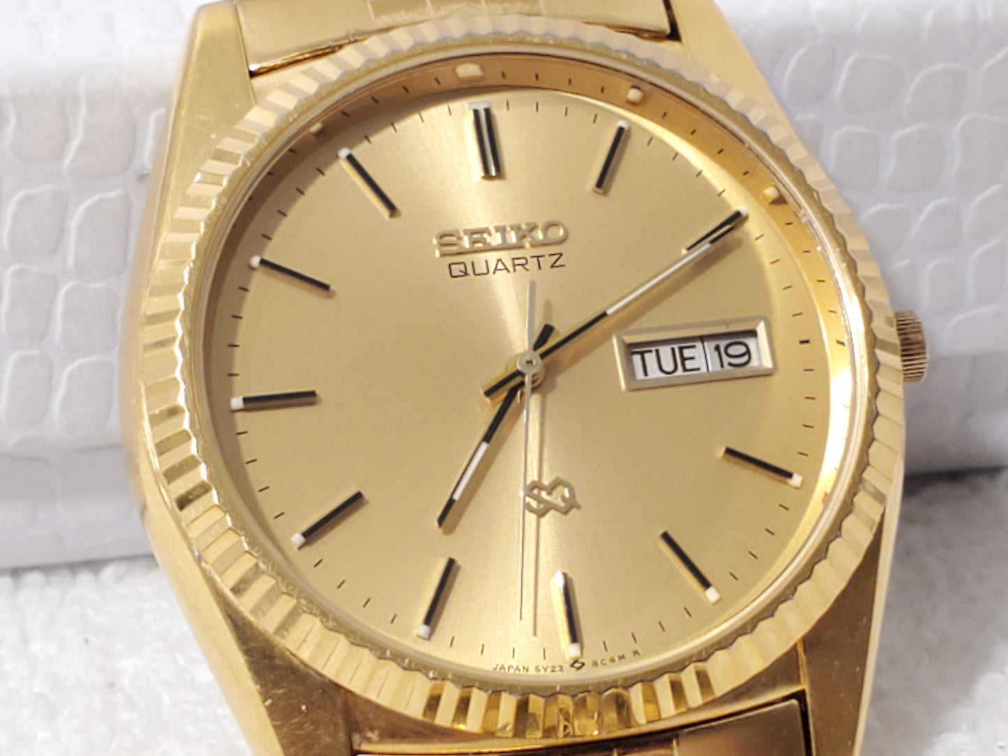 Vintage Seiko SQ Men's Presidential Day Date Gold Tone Watch One Jewel S Steel