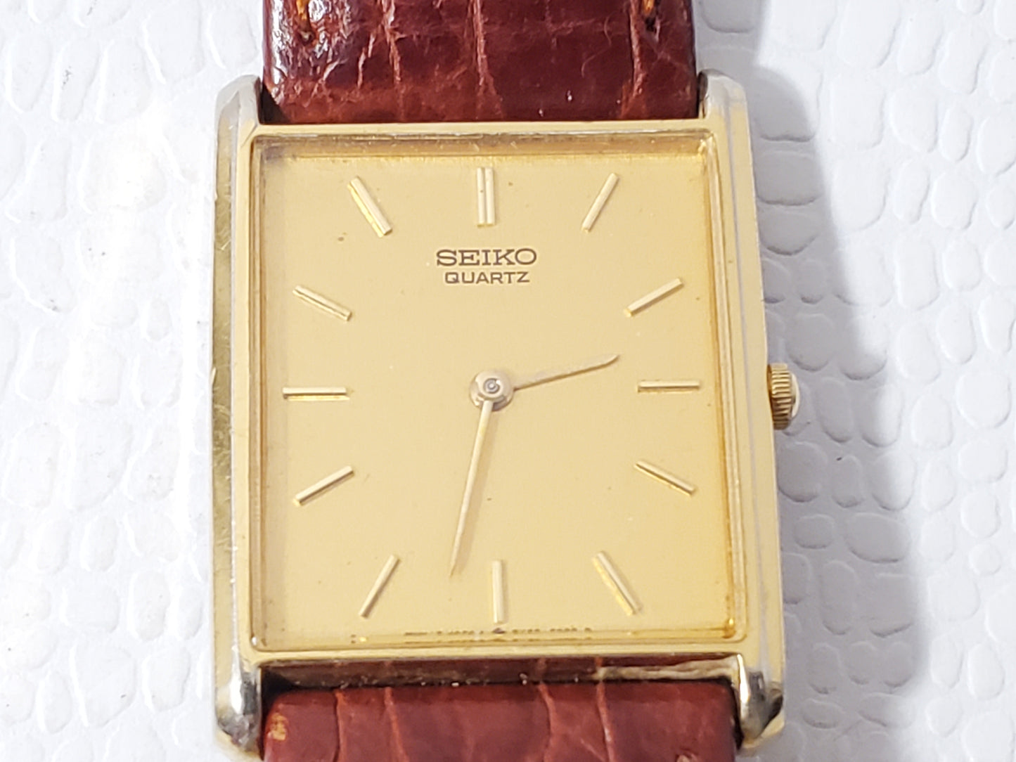 Vintage Seiko Men's Tank Quartz Watch Gold Dial Brown Leather Strap One Jewels