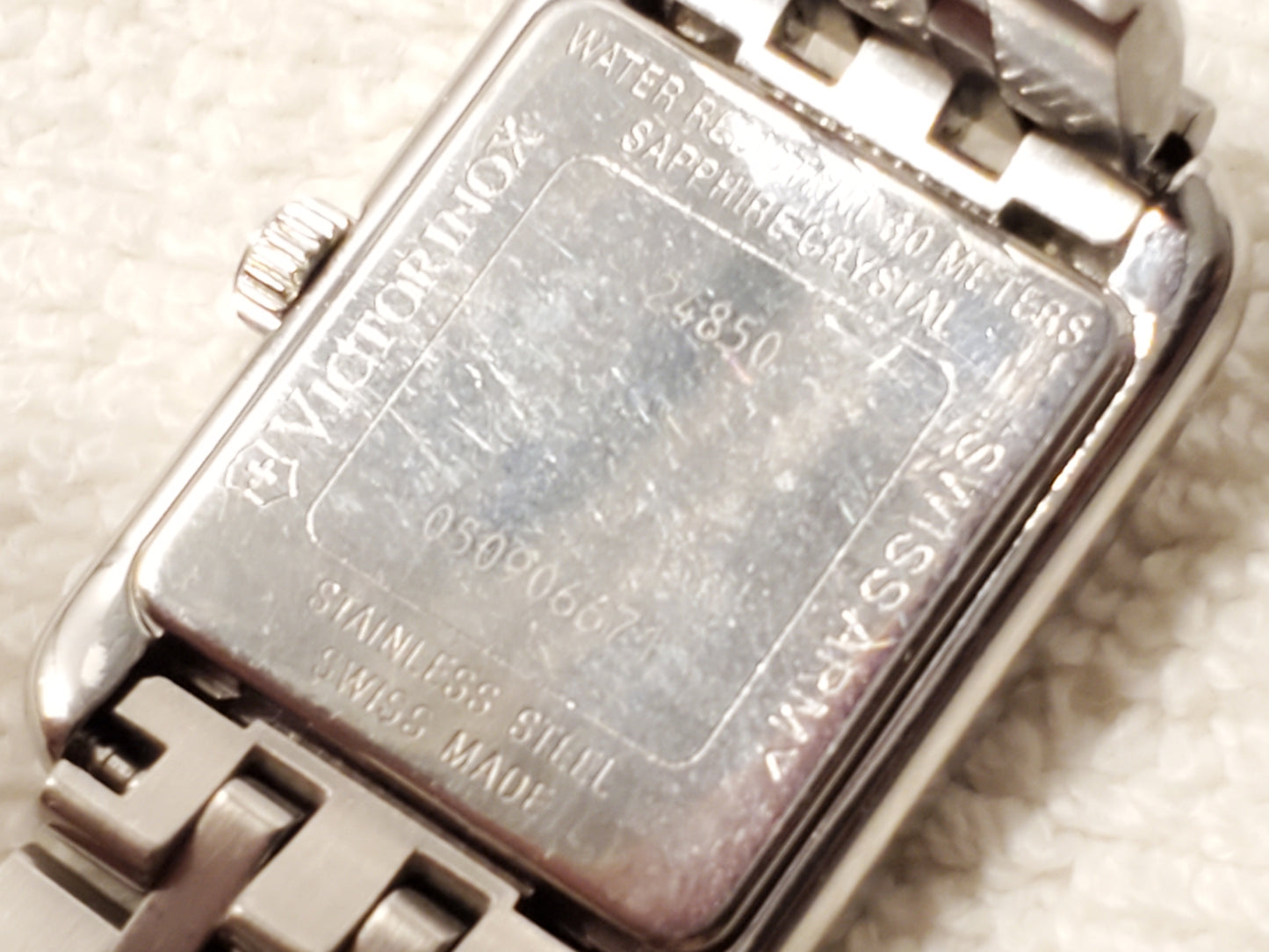 Victorinox Swiss Army Womens Tank Diamonds Bezel Watch 5 Jewels Sapphire Crystal