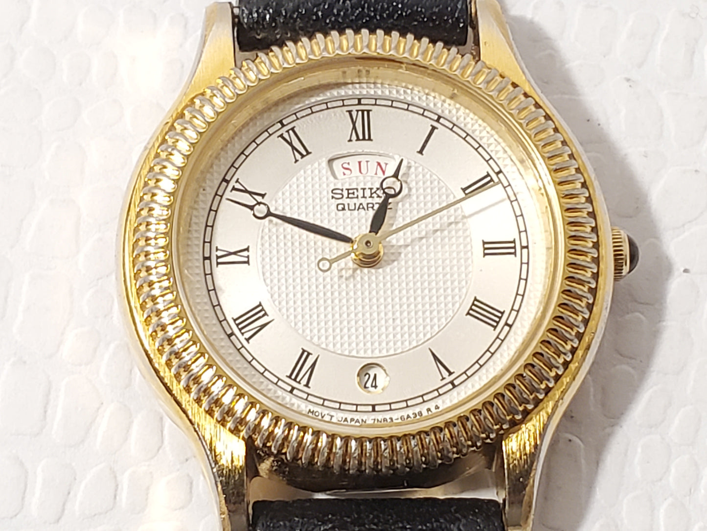 Vintage Seiko Women's Day Date Watch Gold Tone Roman Numerals Black Leather Band