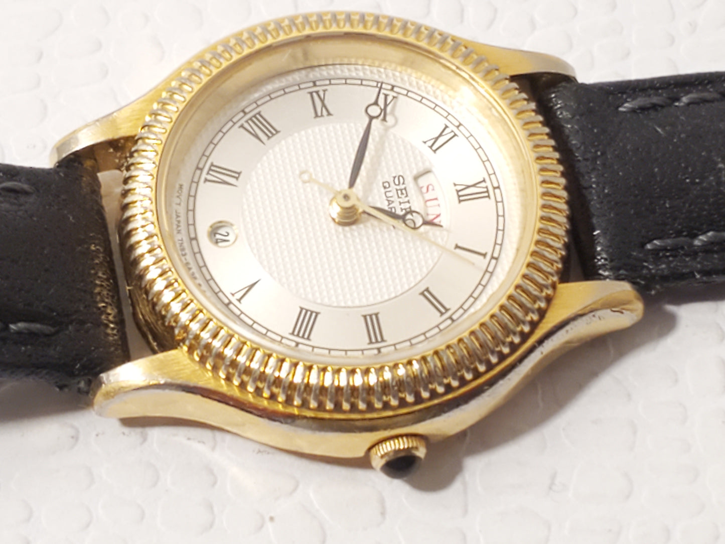 Vintage Seiko Women's Day Date Watch Gold Tone Roman Numerals Black Leather Band