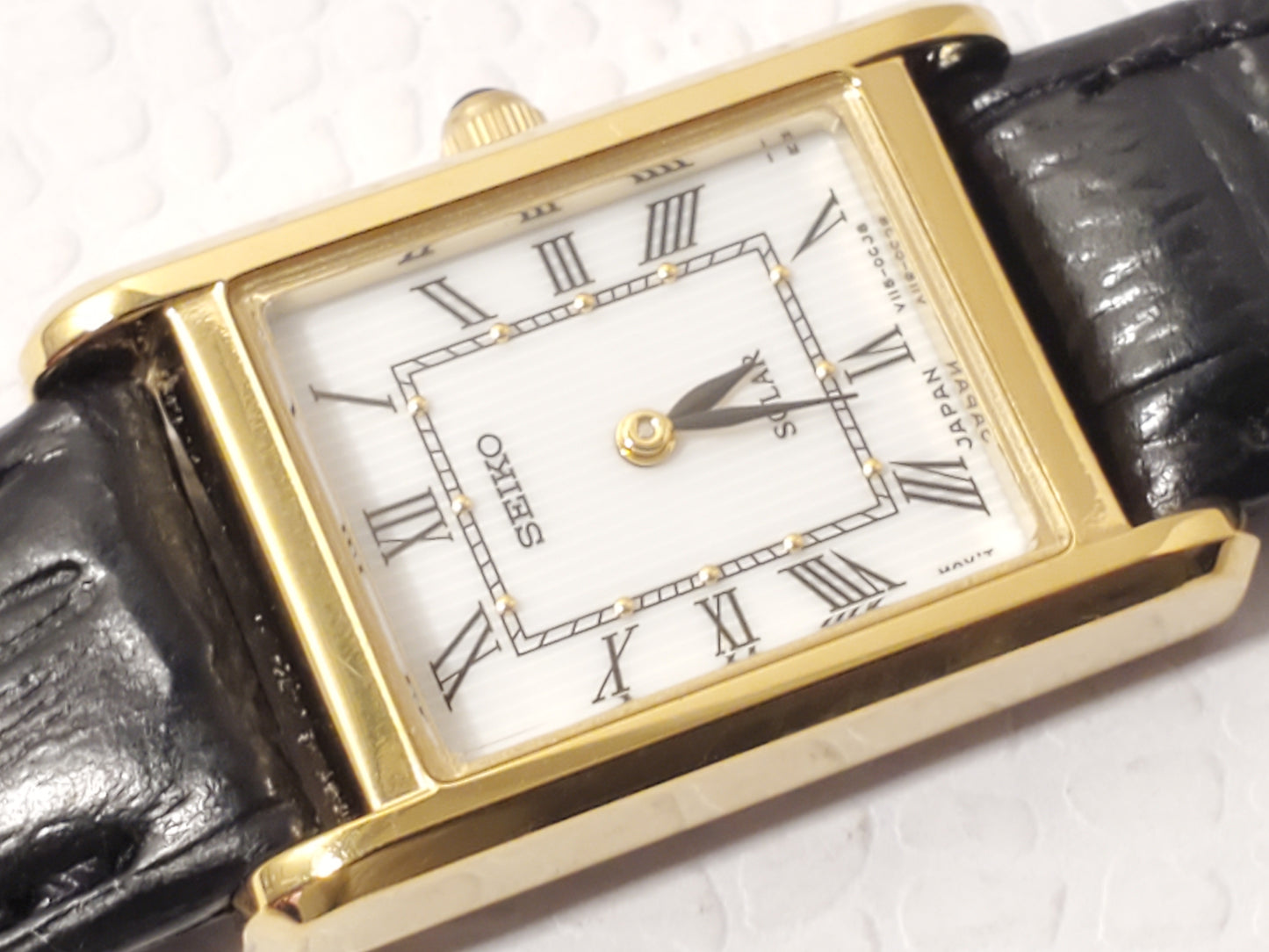 Vintage Seiko Solar Women's Tank Watch White Dial Roman Numerals Gold Tone SS
