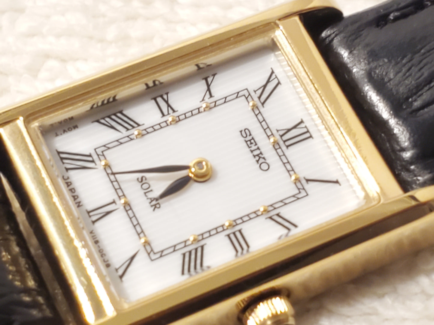 Vintage Seiko Solar Women's Tank Watch White Dial Roman Numerals Gold Tone SS
