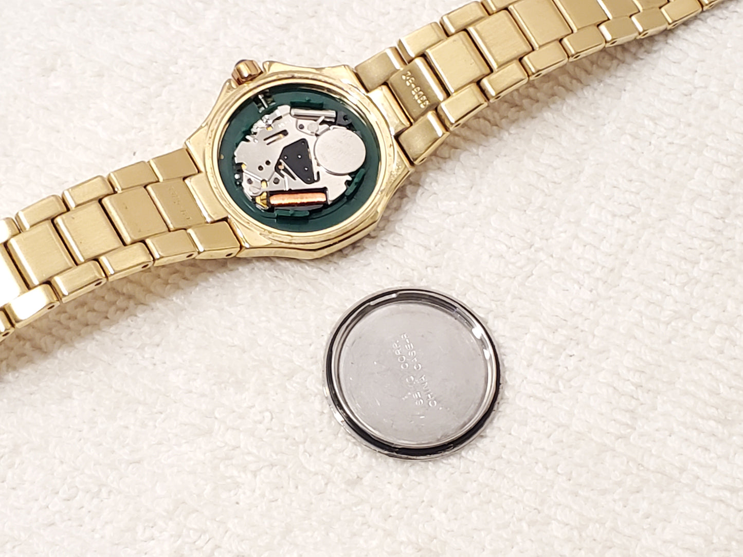 Vintage Seiko Women's Date Watch Gold Tone Stainless Steel Sapphire Crystal