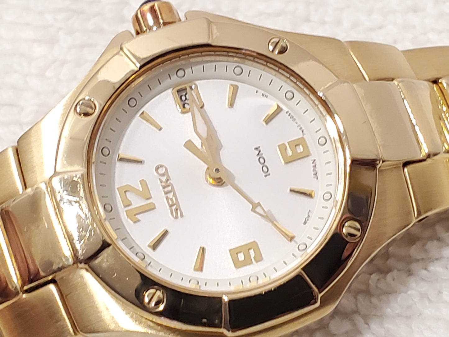 Vintage Seiko Women's Date Watch Gold Tone Stainless Steel Sapphire Crystal