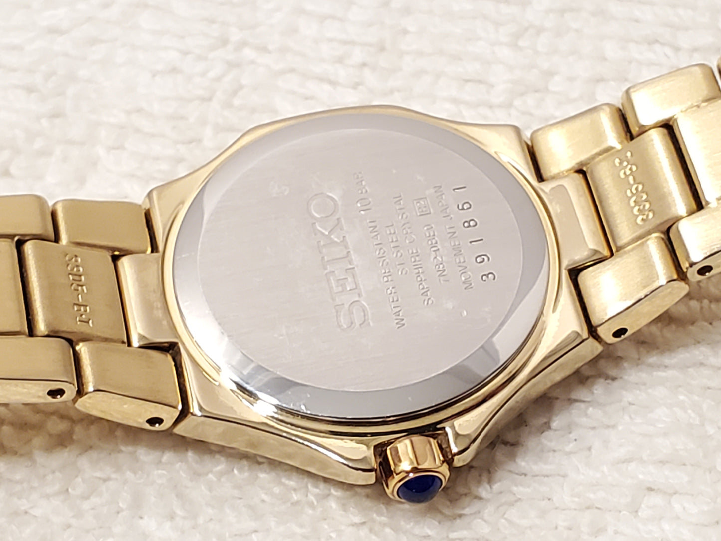 Vintage Seiko Women's Date Watch Gold Tone Stainless Steel Sapphire Crystal