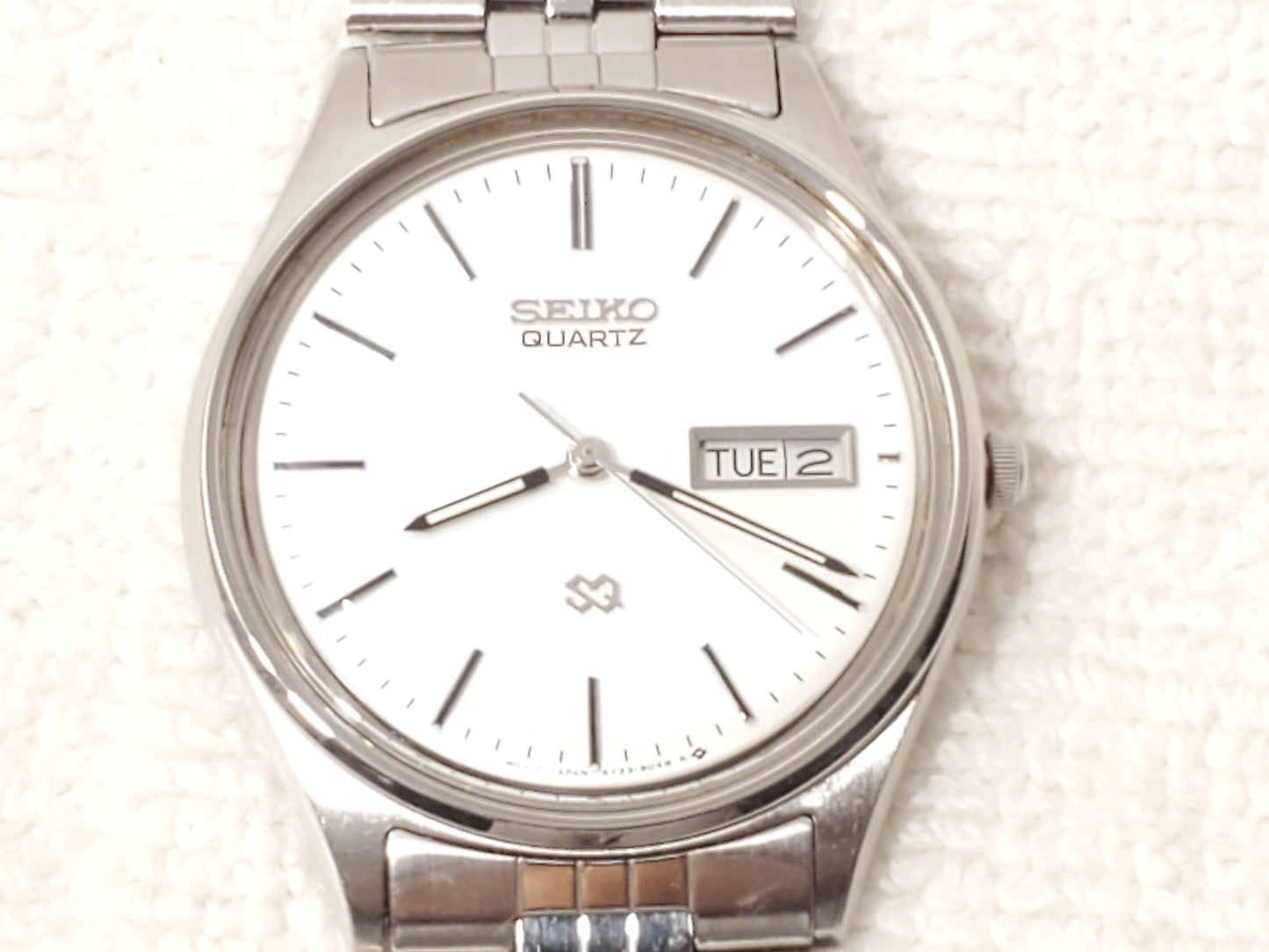 Vintage Seiko SQ Men's Silver Dial Day Date Watch Stainless Steel One Jewel