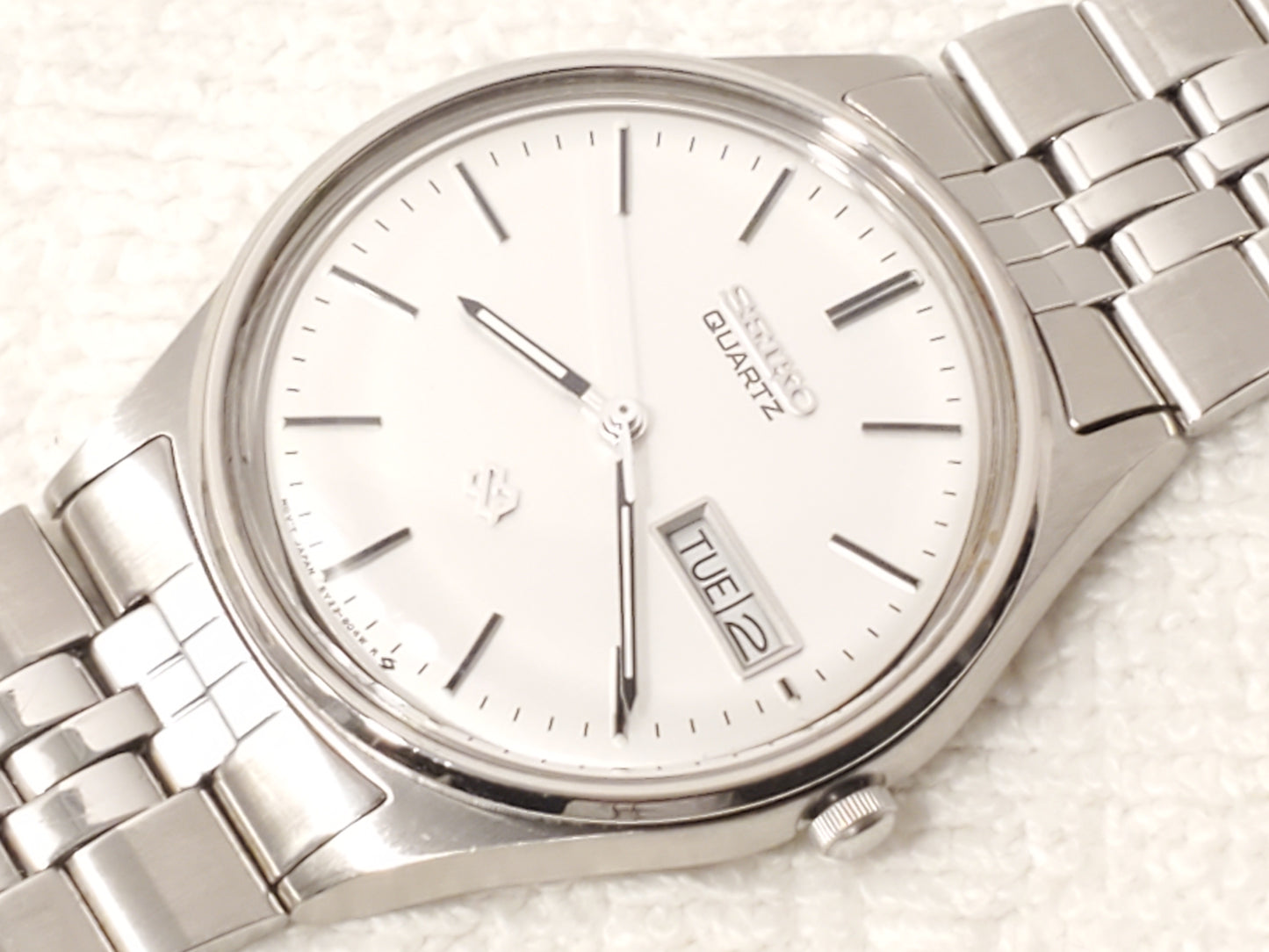 Vintage Seiko SQ Men's Silver Dial Day Date Watch Stainless Steel One Jewel