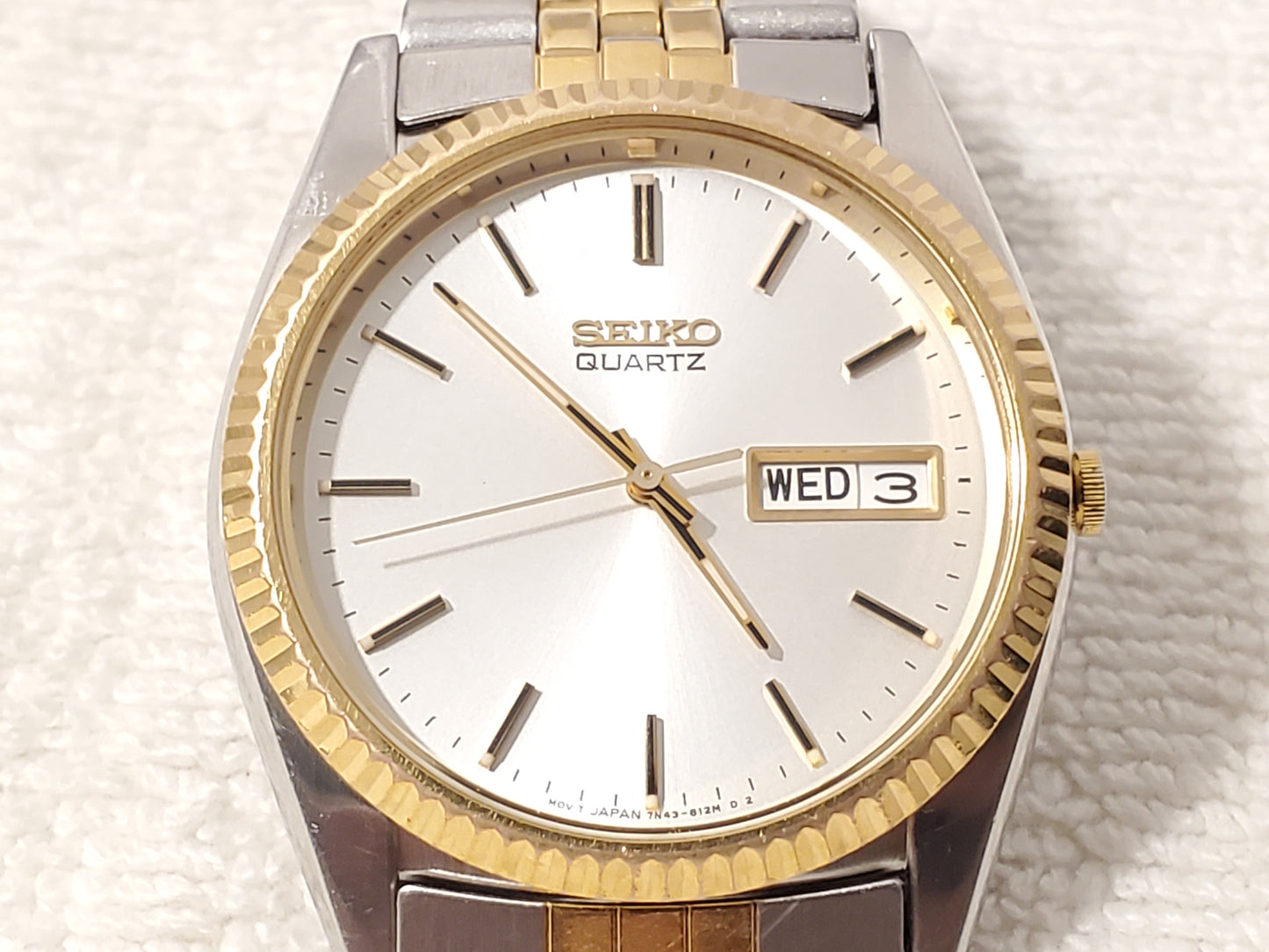 Vintage Seiko Men's Gold Tone Presidential Day Date Watch Silver Dial 1 Jewel SS