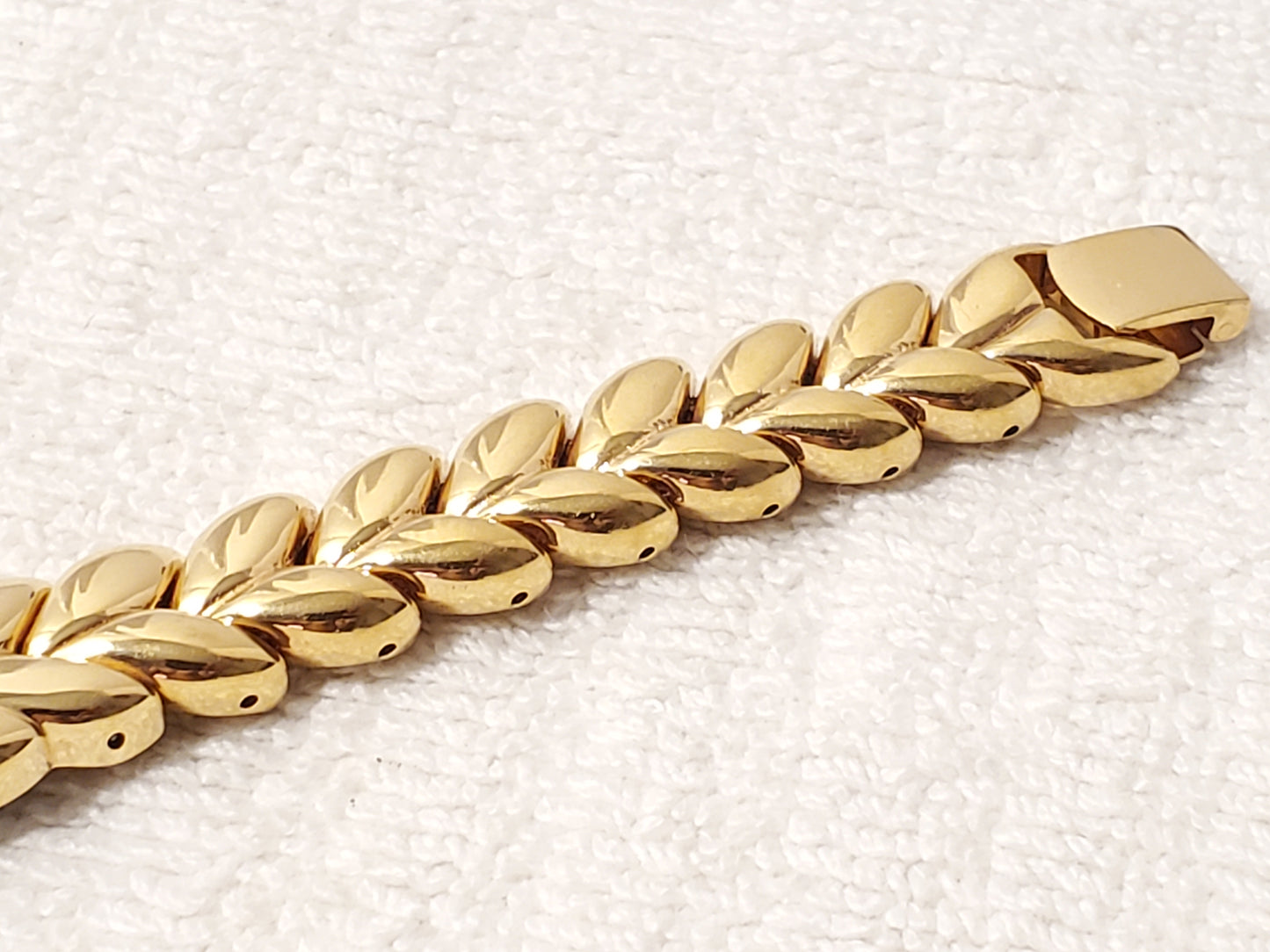 Vintage 1990's Seiko Women's Gold Tone Quartz Watch Leafy Bracelet Base Metal SS