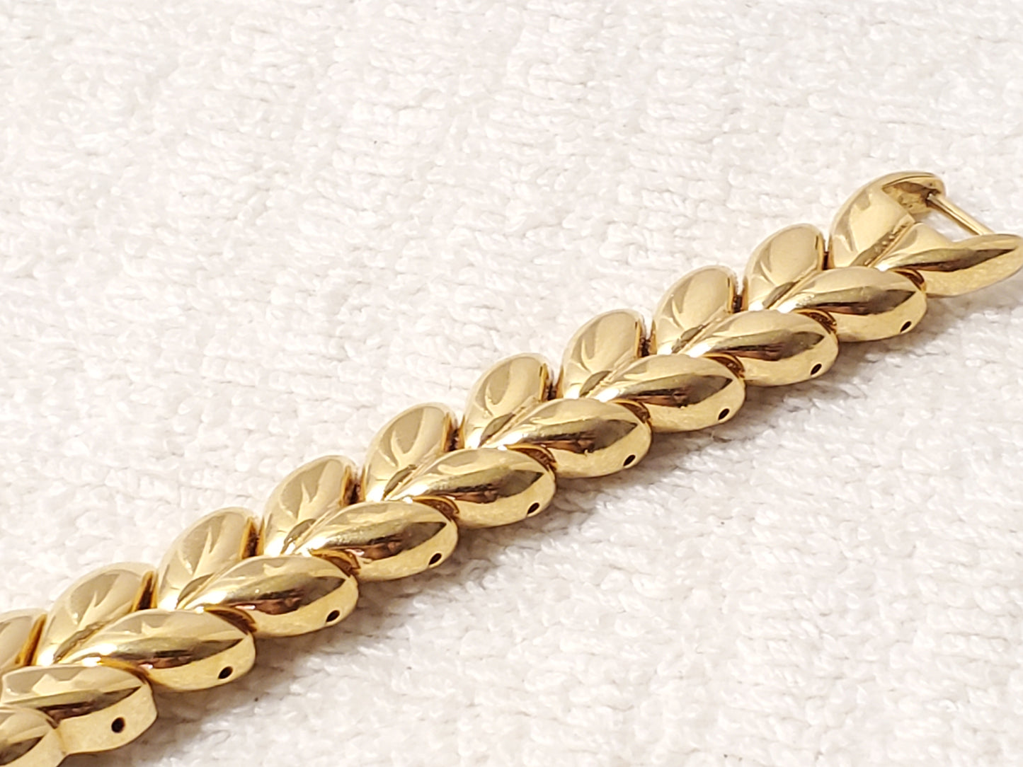 Vintage 1990's Seiko Women's Gold Tone Quartz Watch Leafy Bracelet Base Metal SS