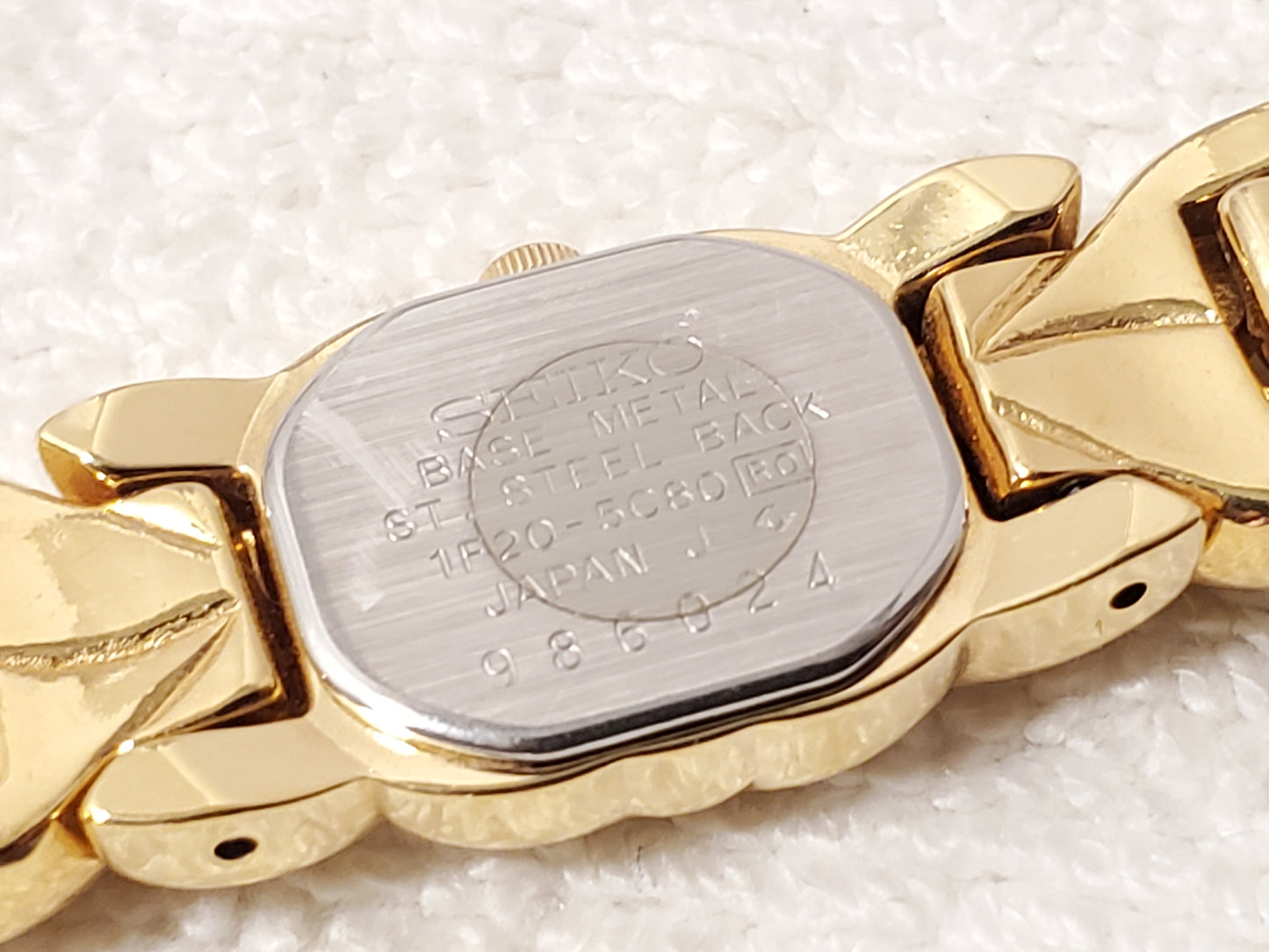 Vintage 1990's Seiko Women's Gold Tone Quartz Watch Leafy Bracelet Base Metal SS