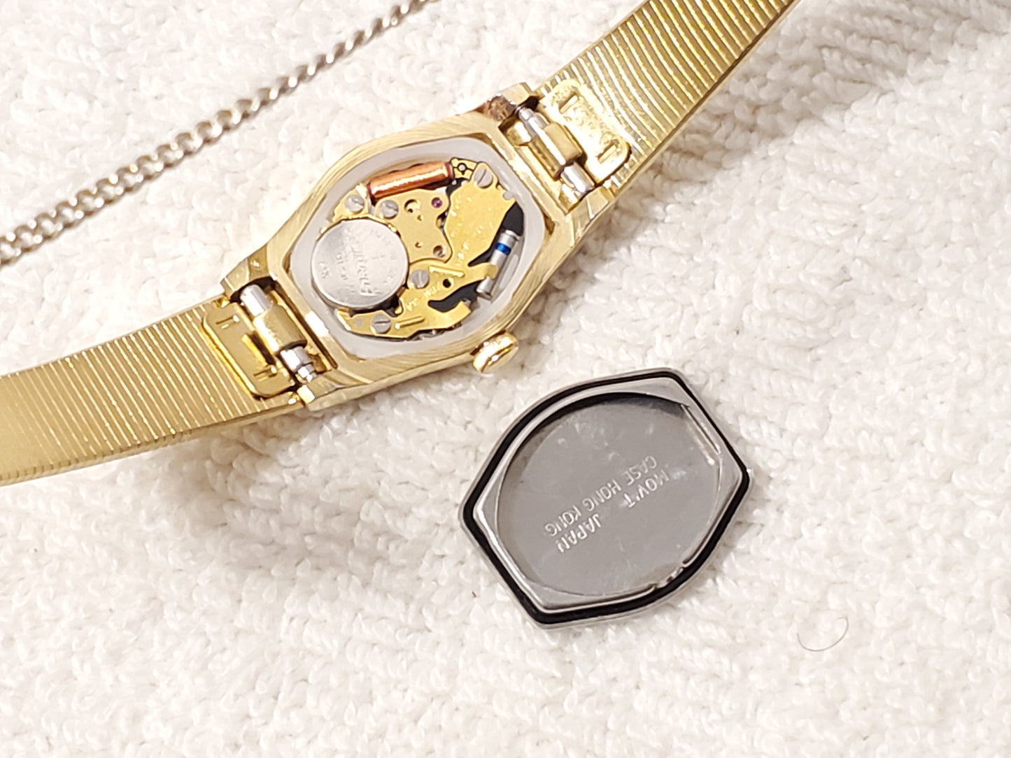 Vintage Citizen Women's Gold Plated Quartz Watch 1 Jewel Base Metal Safety Chain