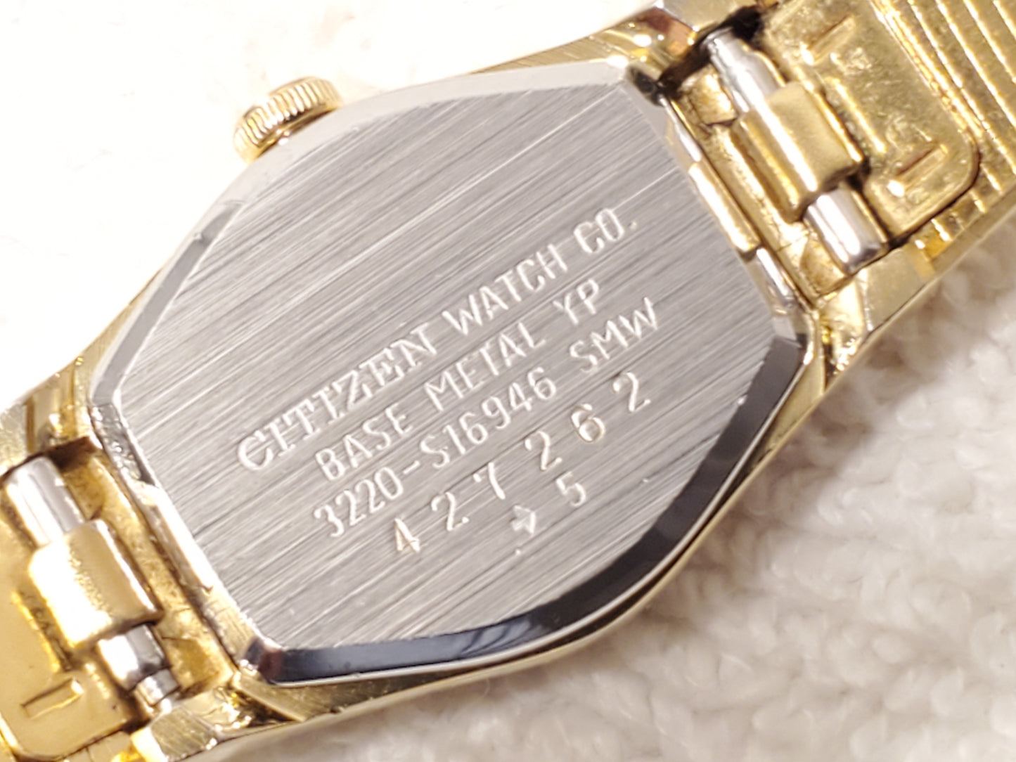 Vintage Citizen Women's Gold Plated Quartz Watch 1 Jewel Base Metal Safety Chain
