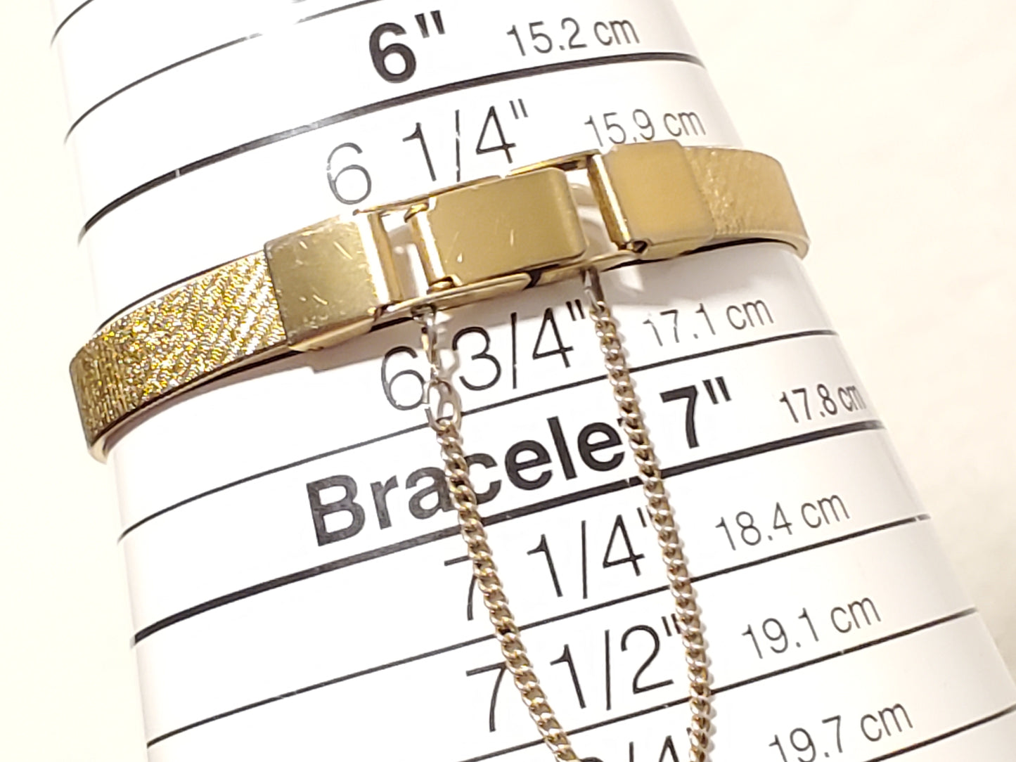 Vintage Citizen Women's Gold Plated Quartz Watch 1 Jewel Base Metal Safety Chain