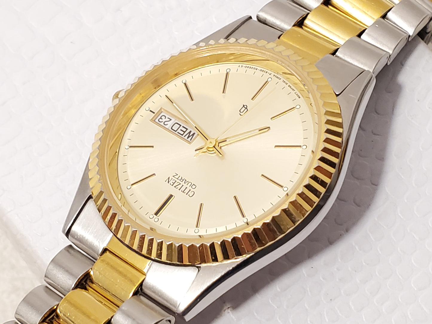 Vintage Citizen CQ Men's Day Date Presidential Watch Gold Tone Stainless Steel