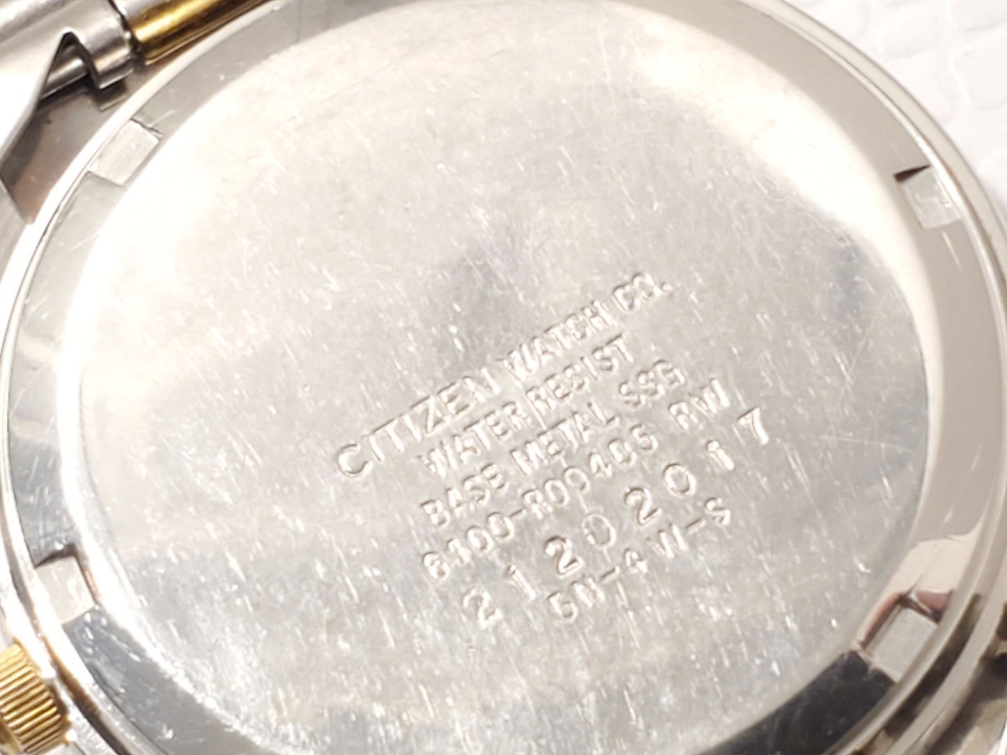 Vintage Citizen CQ Men's Day Date Presidential Watch Gold Tone Stainless Steel