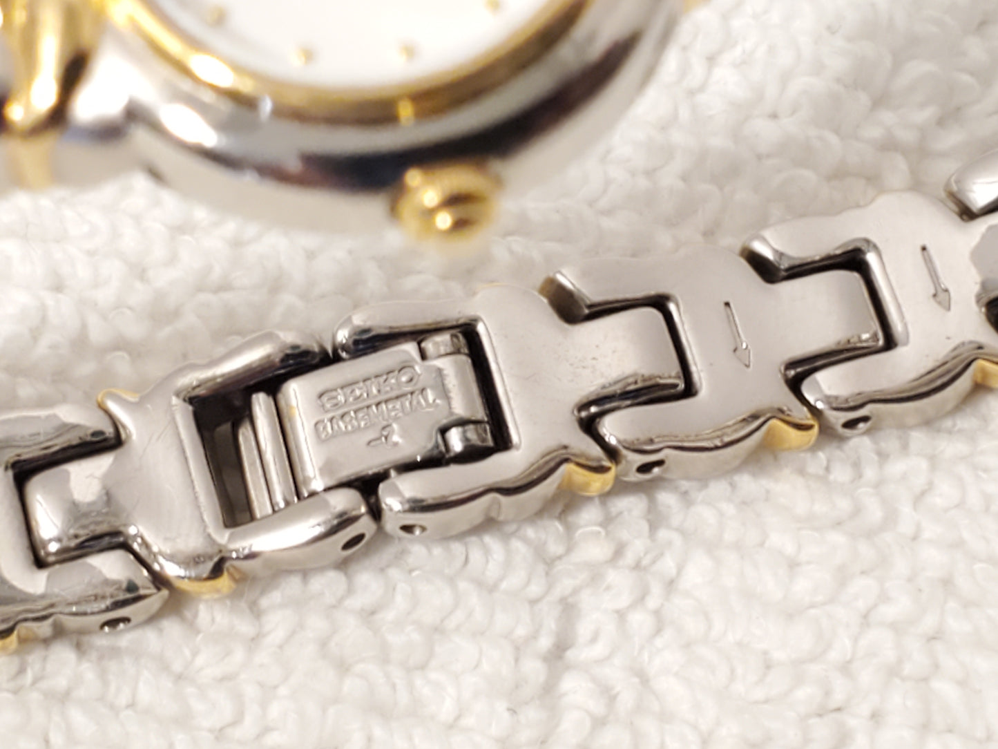 Vintage Seiko Women's Diamond Gold Tone Stainless Steel Watch Silver Dial