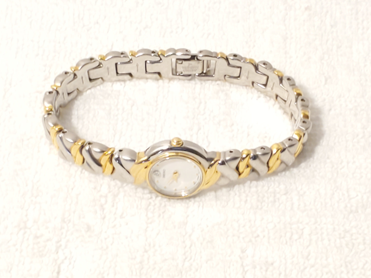 Vintage Seiko Women's Diamond Gold Tone Stainless Steel Watch Silver Dial