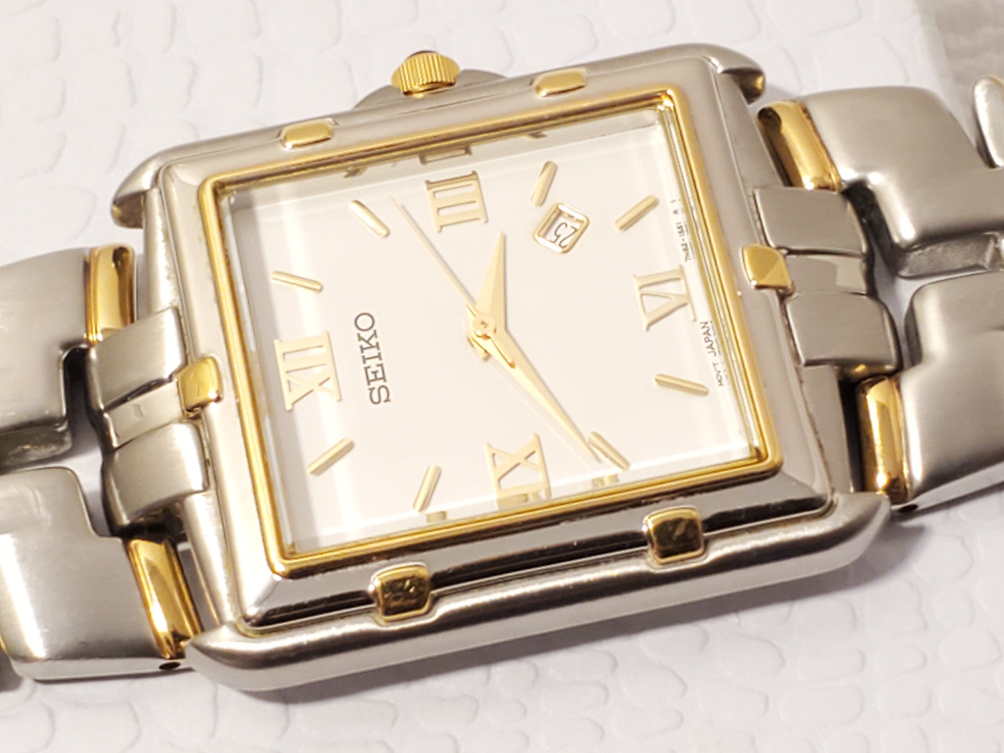Vintage Seiko Men's Tank Date Gold Tone Stainless Steel Quartz Watch White Dial