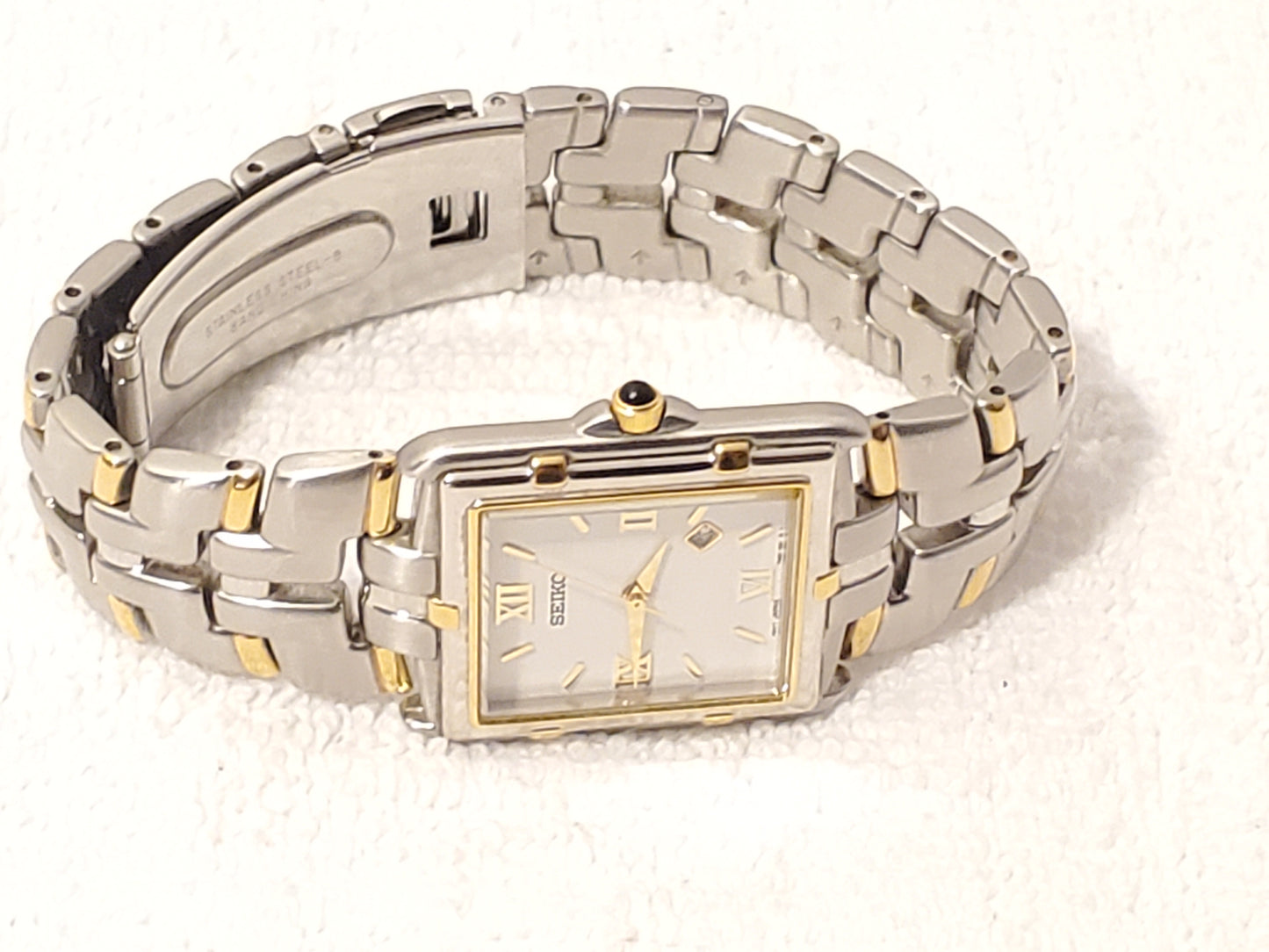 Vintage Seiko Men's Tank Date Gold Tone Stainless Steel Quartz Watch White Dial