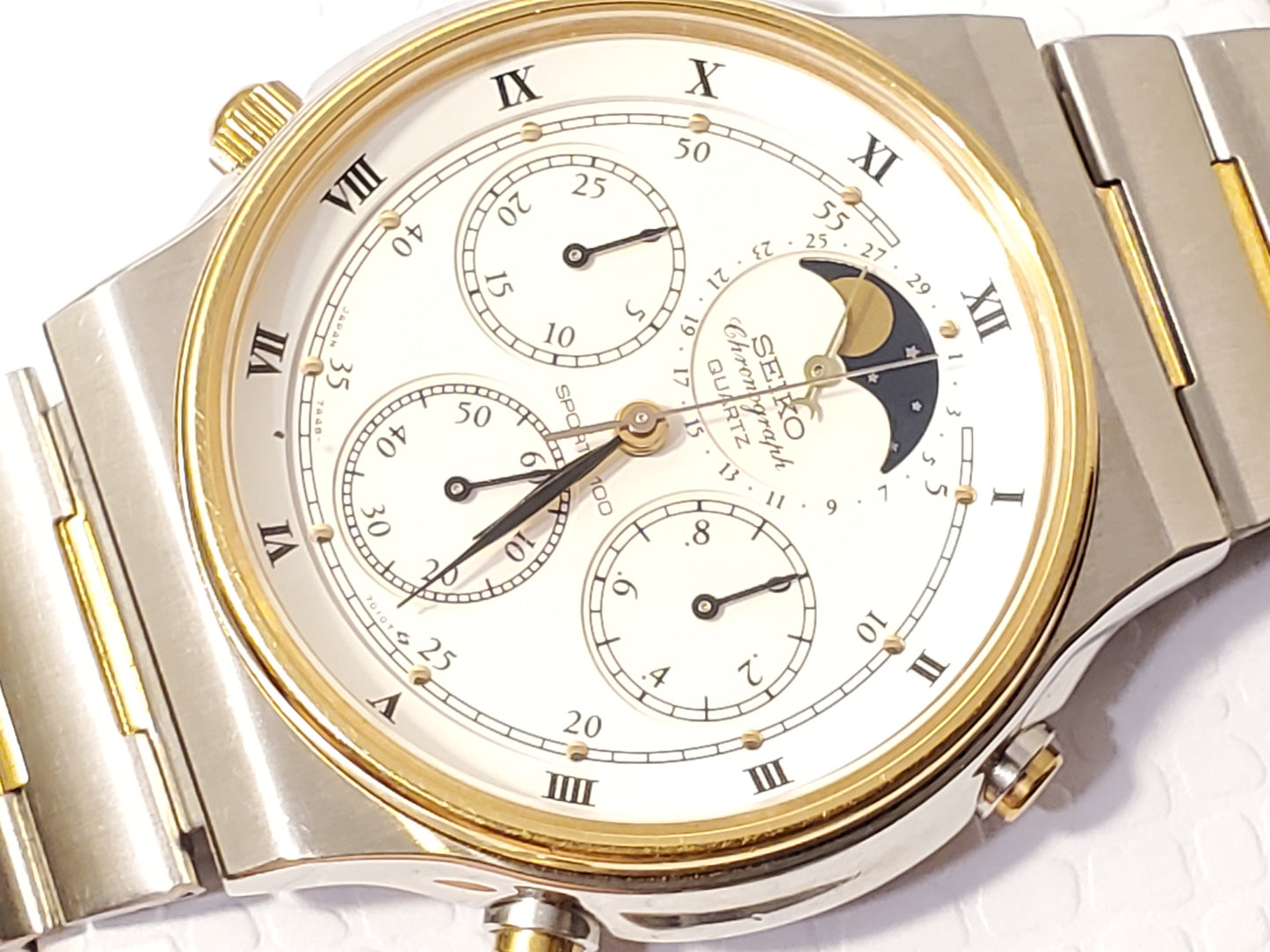 Vintage Seiko Mens Chronograph Date Moon Phase Watch 15 Jewels Gold Tone S Steel