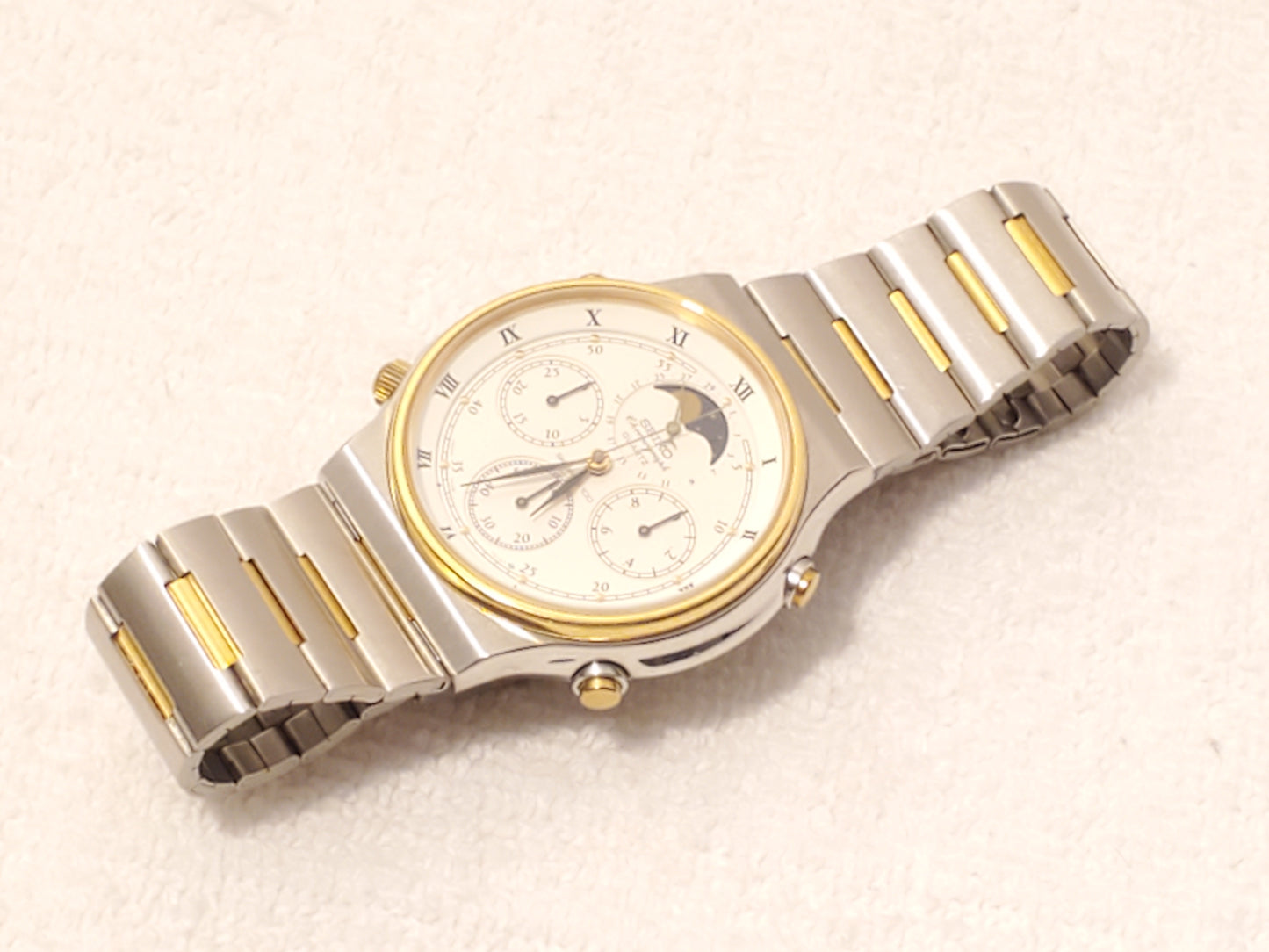 Vintage Seiko Mens Chronograph Date Moon Phase Watch 15 Jewels Gold Tone S Steel