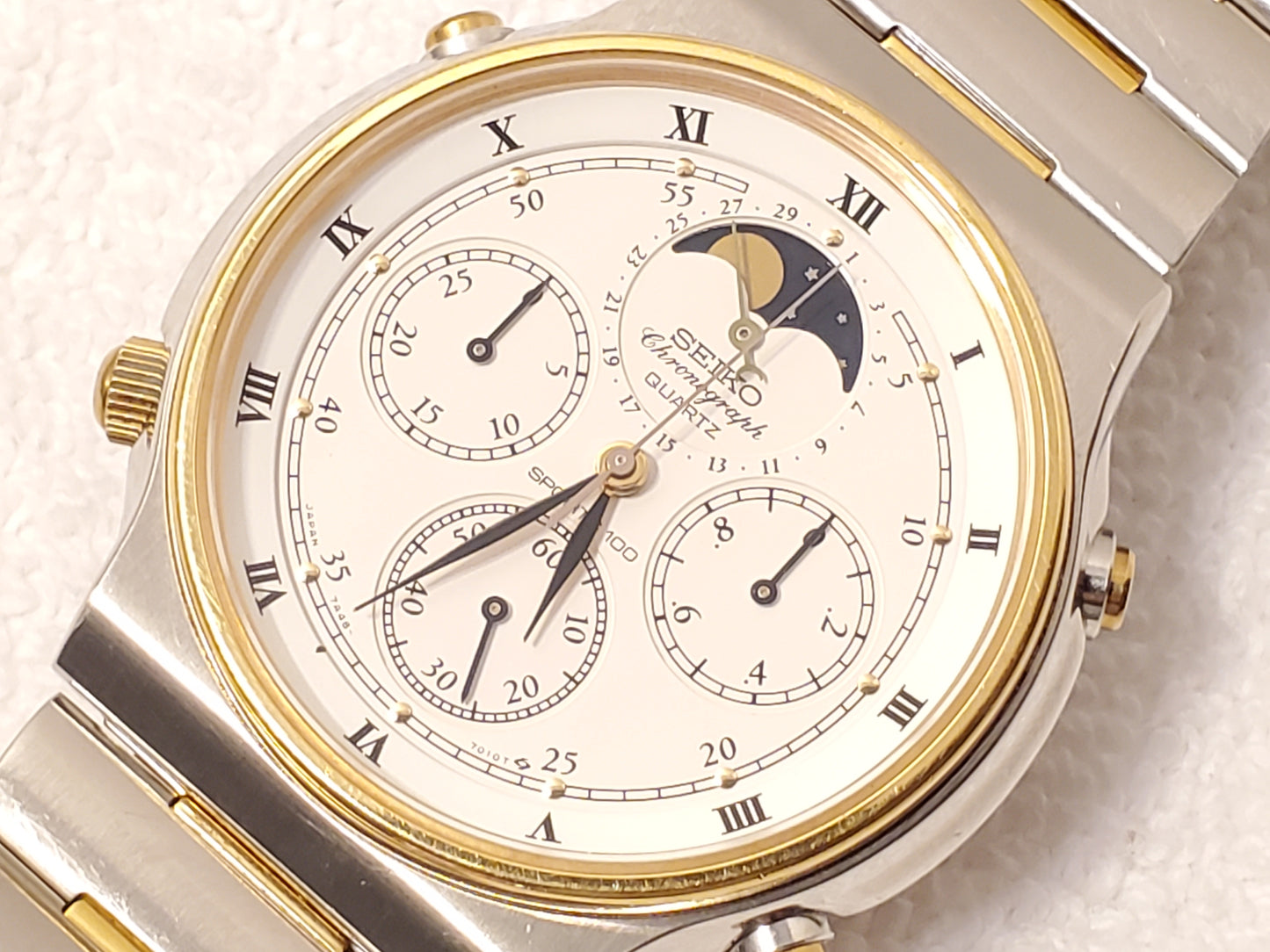 Vintage Seiko Mens Chronograph Date Moon Phase Watch 15 Jewels Gold Tone S Steel