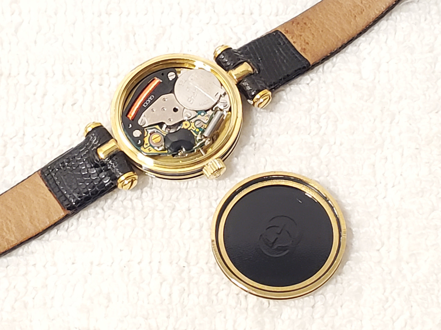 Vintage Gucci Swiss Made 2000L 18K Gold Plated Women's Watch Black One Jewel