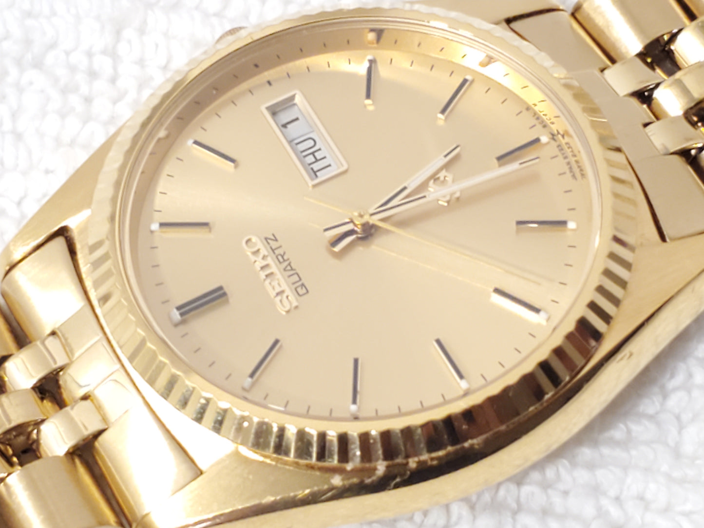 Vintage Seiko SQ Men's Presidential Day Date Gold Tone Watch One Jewel S Steel