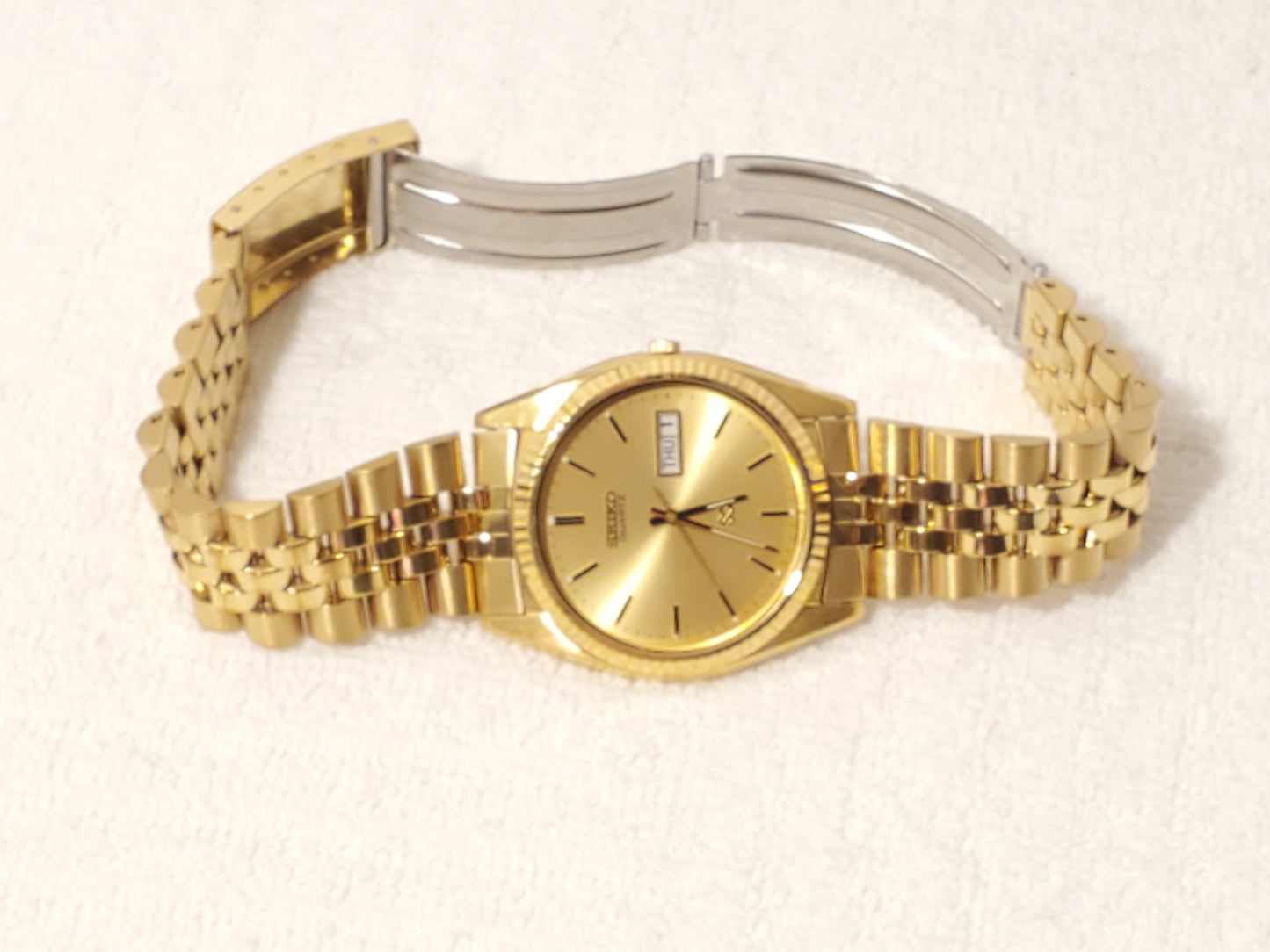 Vintage Seiko SQ Men's Presidential Day Date Gold Tone Watch One Jewel S Steel