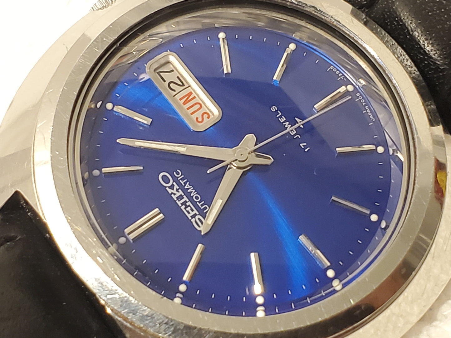 Vintage Seiko Automatic Men's Day Date Watch Seventeen Jewels Blue Dial Leather