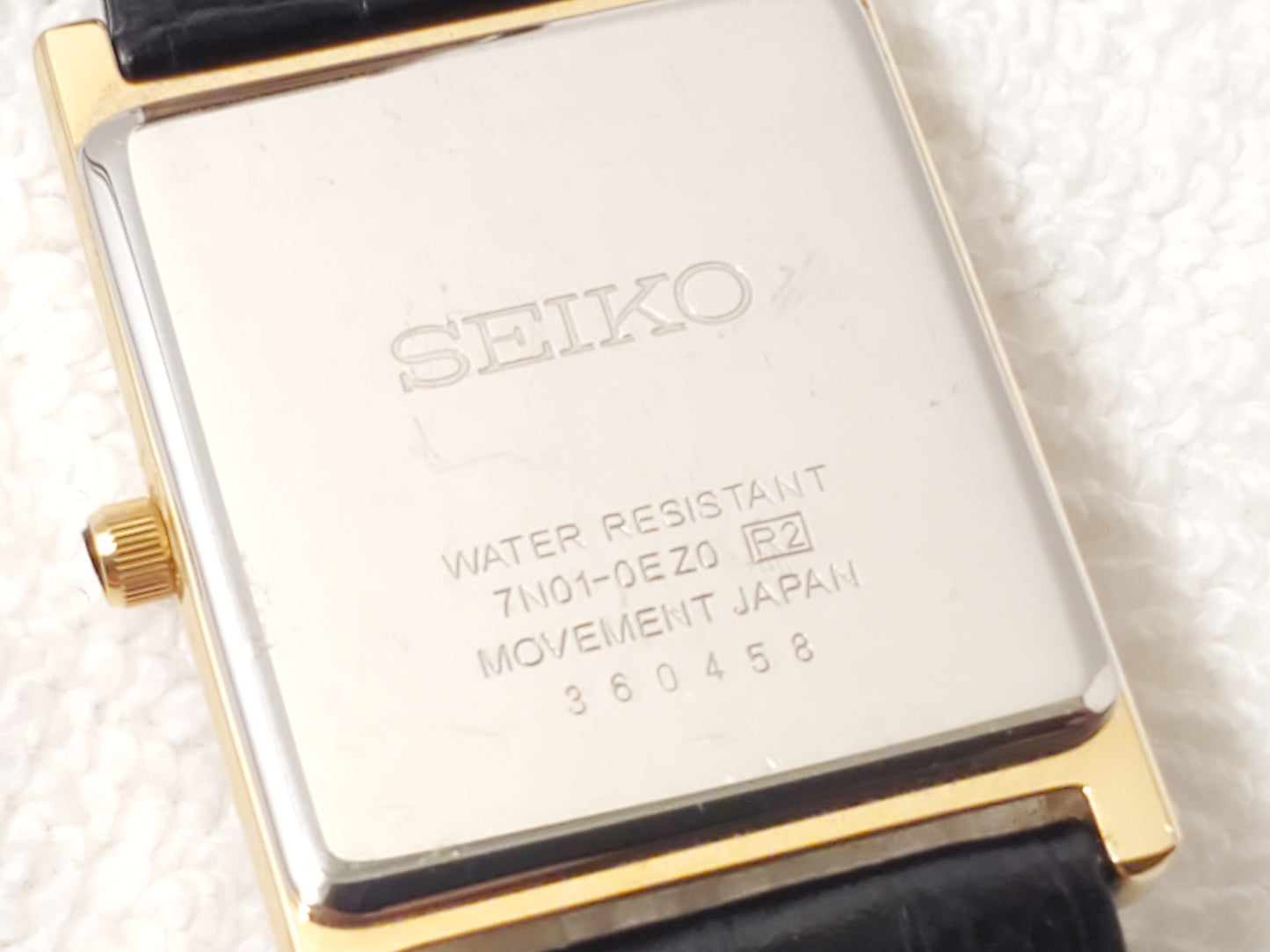 Vintage Seiko Men's Gold Tone Tank Watch White Dial Roman Numerals Leather Strap