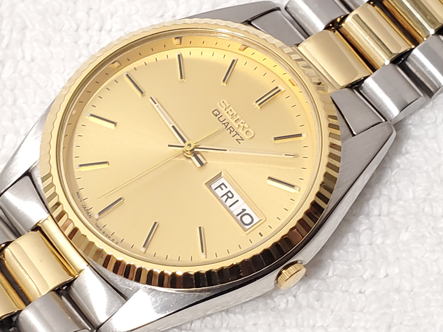 Vintage Seiko Men's Two Tone Presidential Day Date Watch Gold Dial 1 Jewel SS