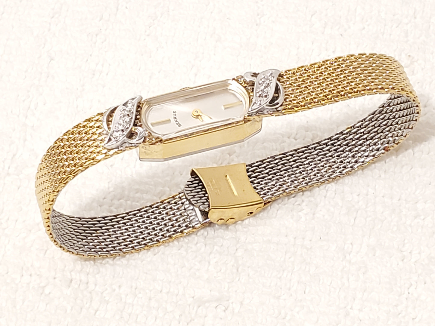 Vintage Benrus Swiss Gold Plated Diamonds Bezel Women's Wind Up Watch 17 Jewels