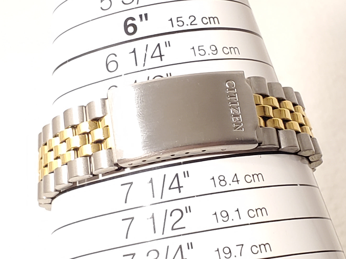 Vintage Citizen CQ Men’s Gray Dial Day Date Gold Tone Stainless Steel Watch