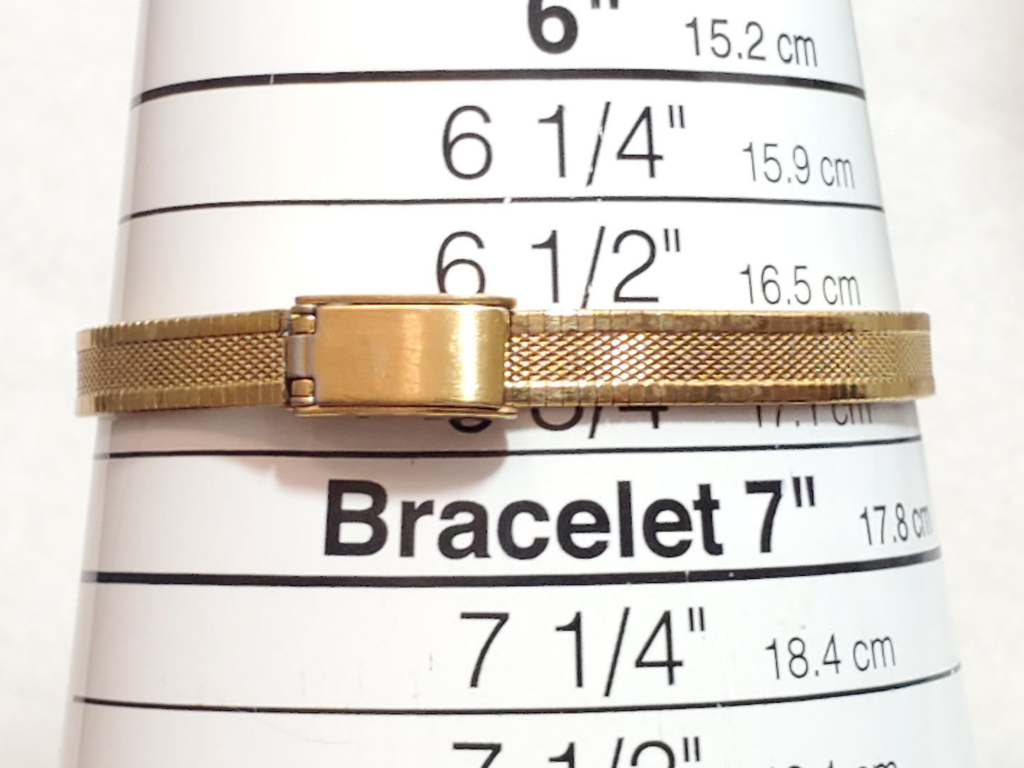 Vintage Armitron Diamonds Bezel Gold Tone Women's Watch Stainless Steel 1 Jewel