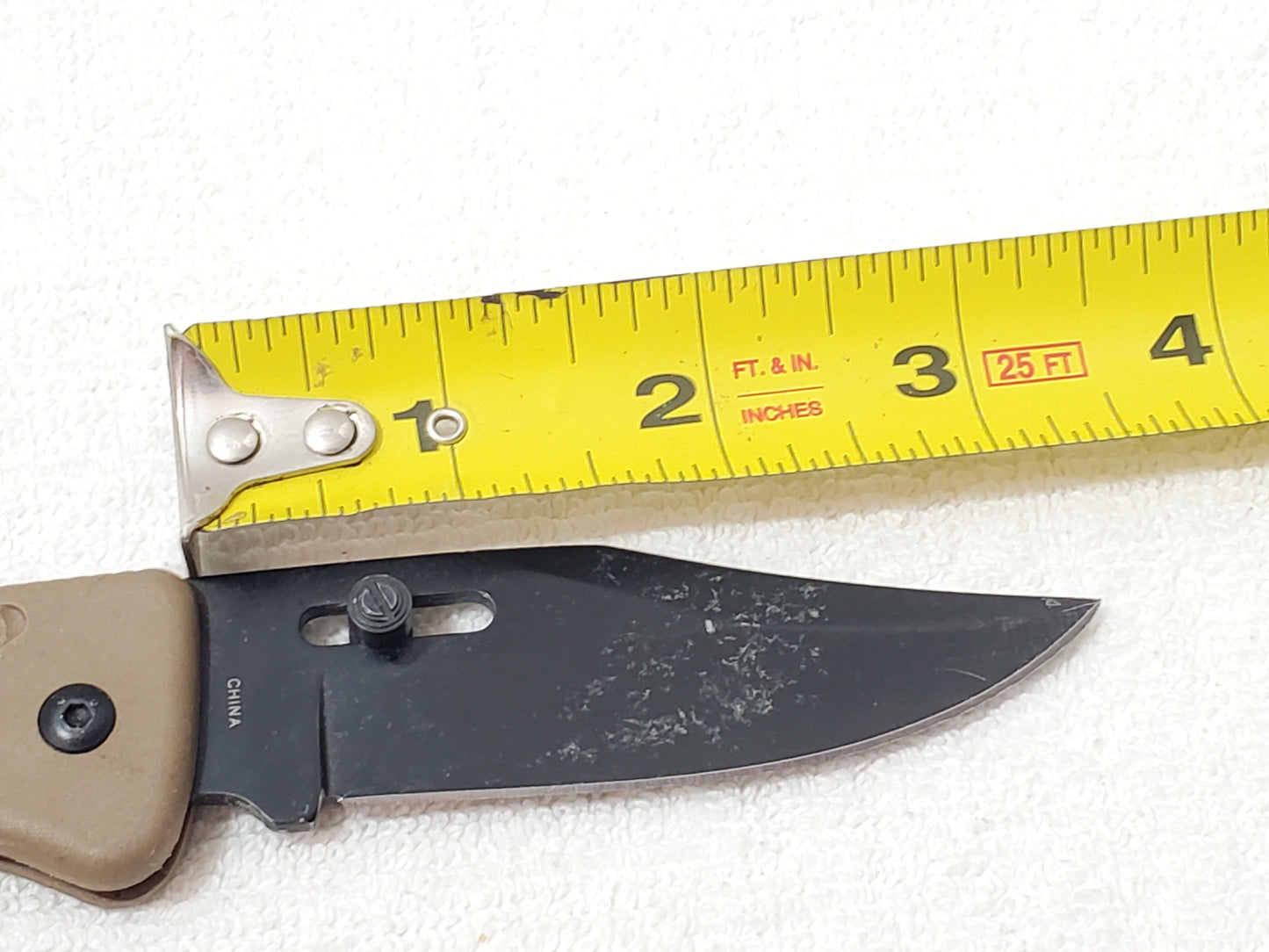 Vintage SOG Autoclip Pocket Knife Black Blade Coyote Tan Handle Discontinued
