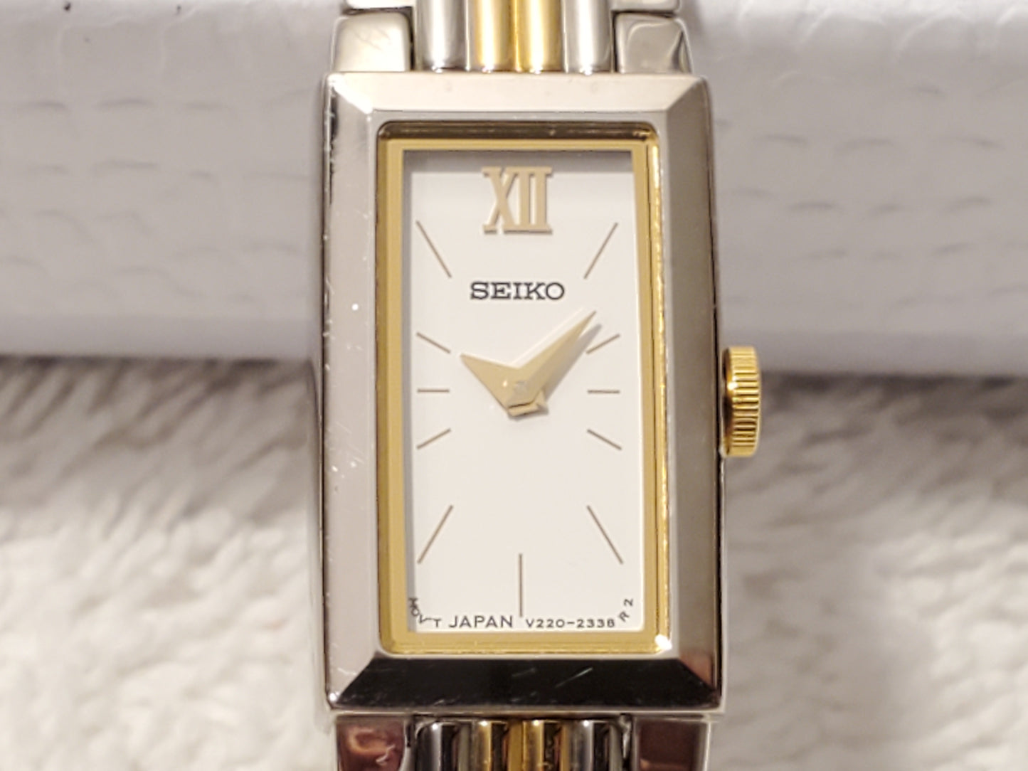 Vintage Seiko Women's Quartz Watch Stainless Steel Gold Tone One Jewel